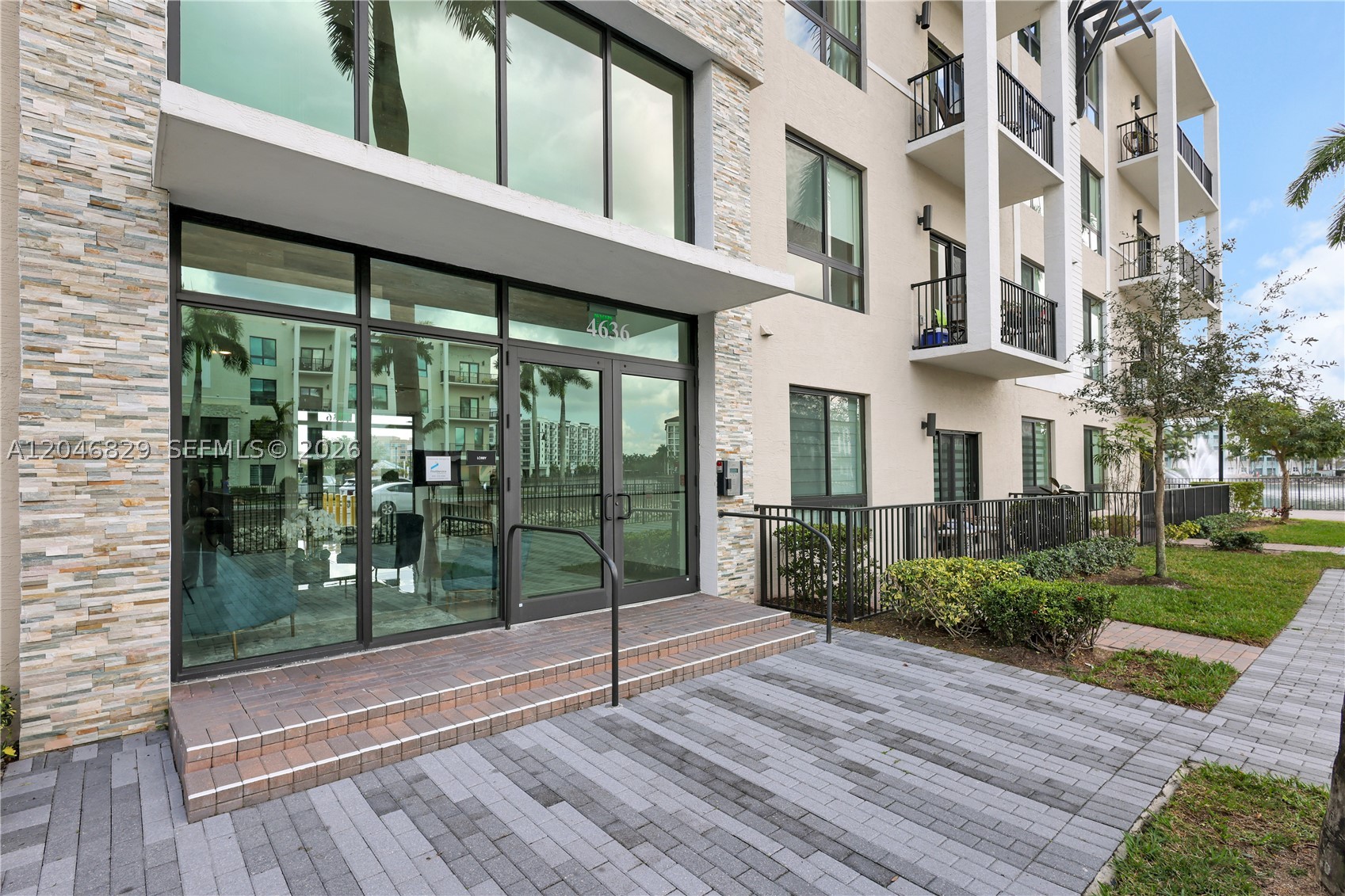 GREAT INVESTOR OPPORTUNITY IN AN UPSCALE AND NEWER COMMUNITY IN DOWNTOWN DORAL. LOCATED NEXT TO SHOPPES, RESTAURANTS, PROXIMITY TO MAIN HIGHWAYS AND MIA INTL AIRPORT. 3 BD/2BA UNIT WITH A SPLIT BEDROOM LAYOUT. GREAT CONDITION AND ACCESS TO LUXURY COMMUNITY AMENITIES.