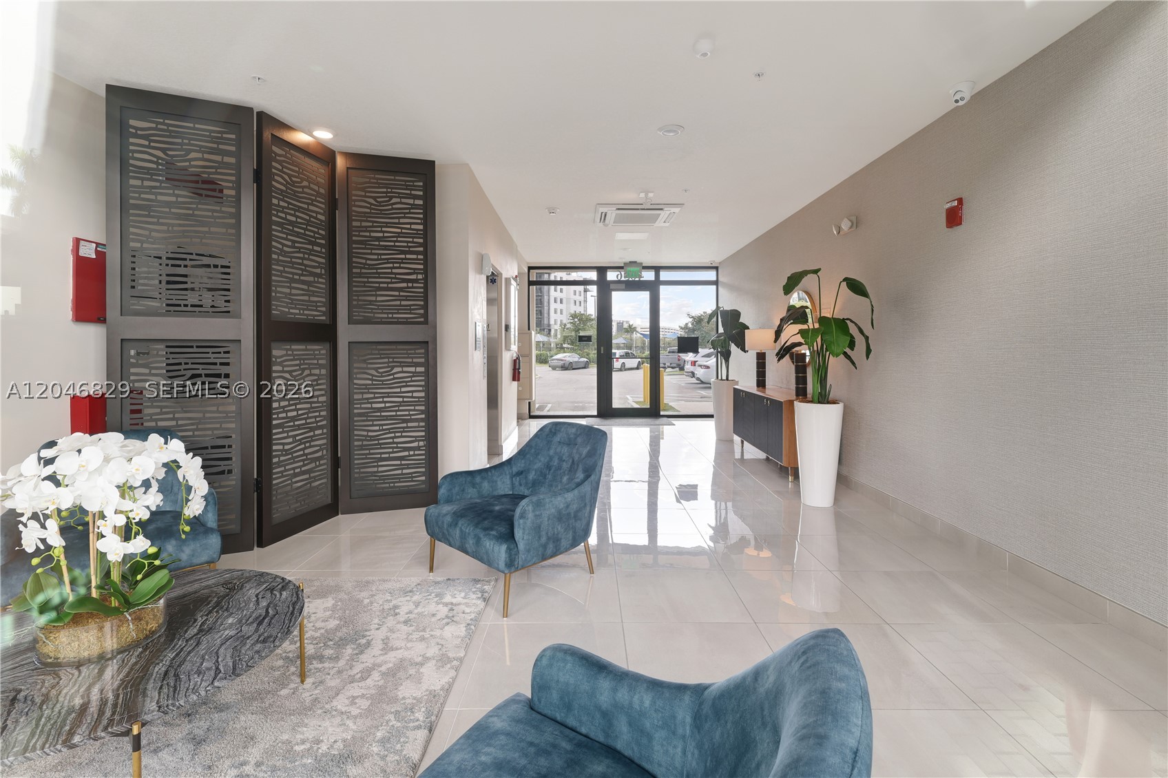 DOWNTOWN DORAL SOUTH PHAS - Residential