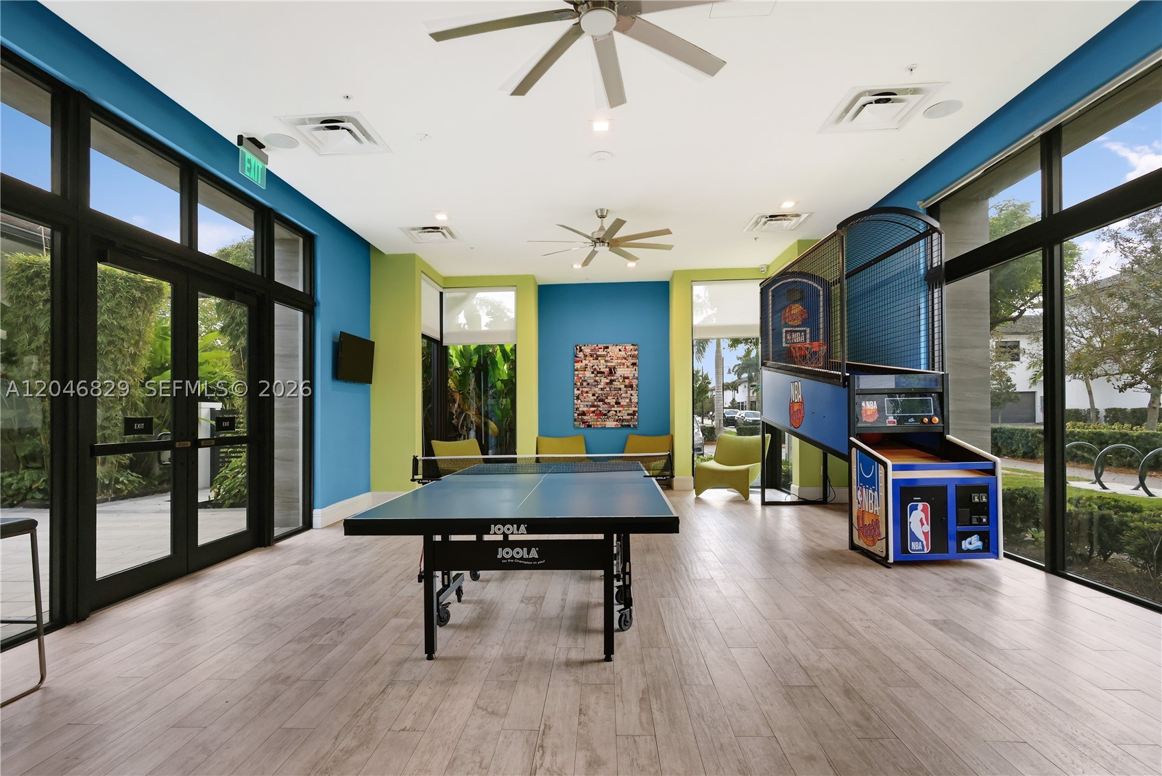 DOWNTOWN DORAL SOUTH PHAS - Residential