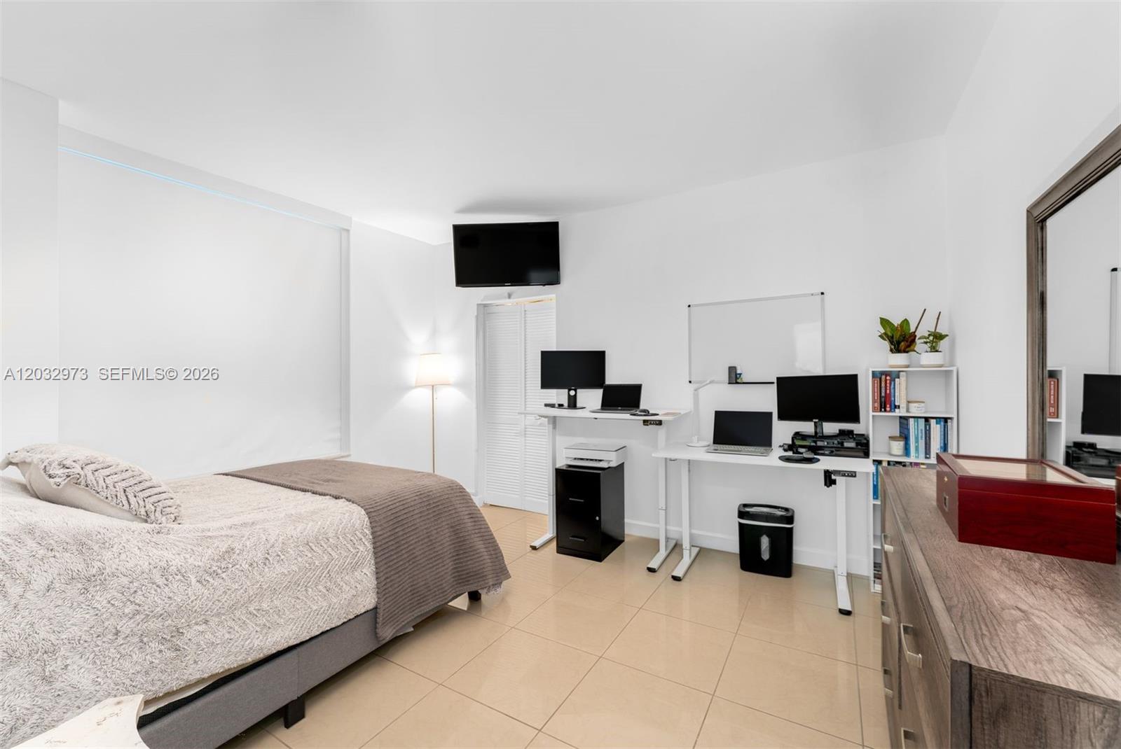 THE PLAZA 851 BRICKELL CO - Residential