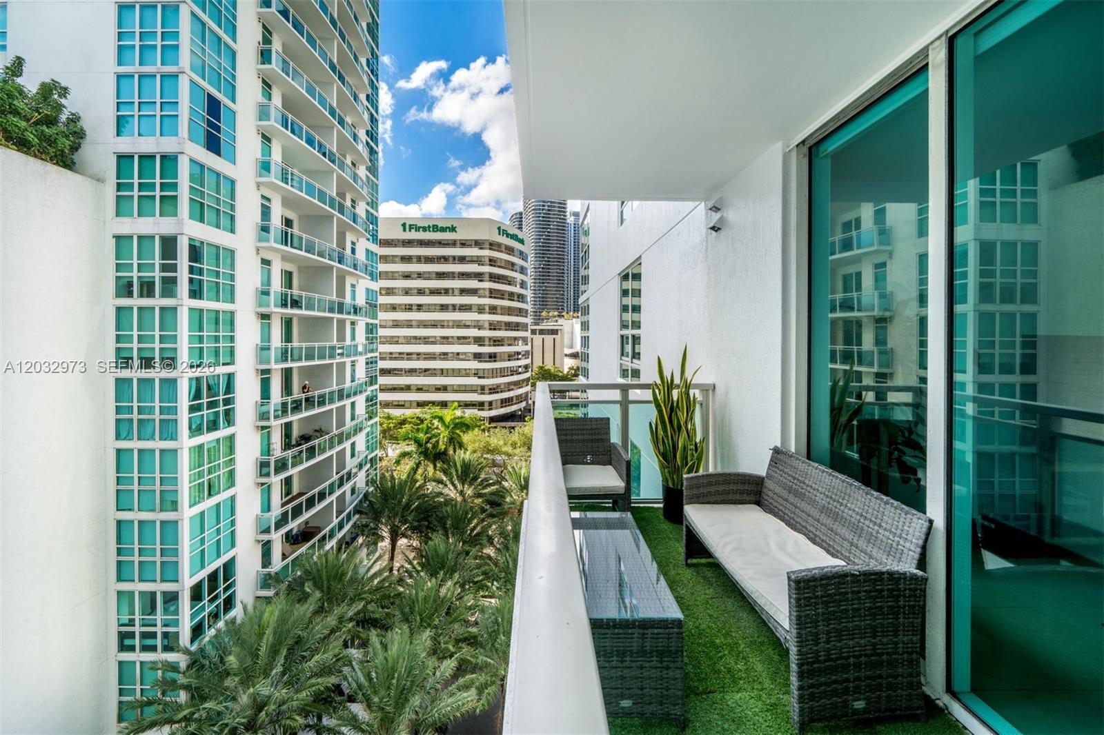 THE PLAZA 851 BRICKELL CO - Residential
