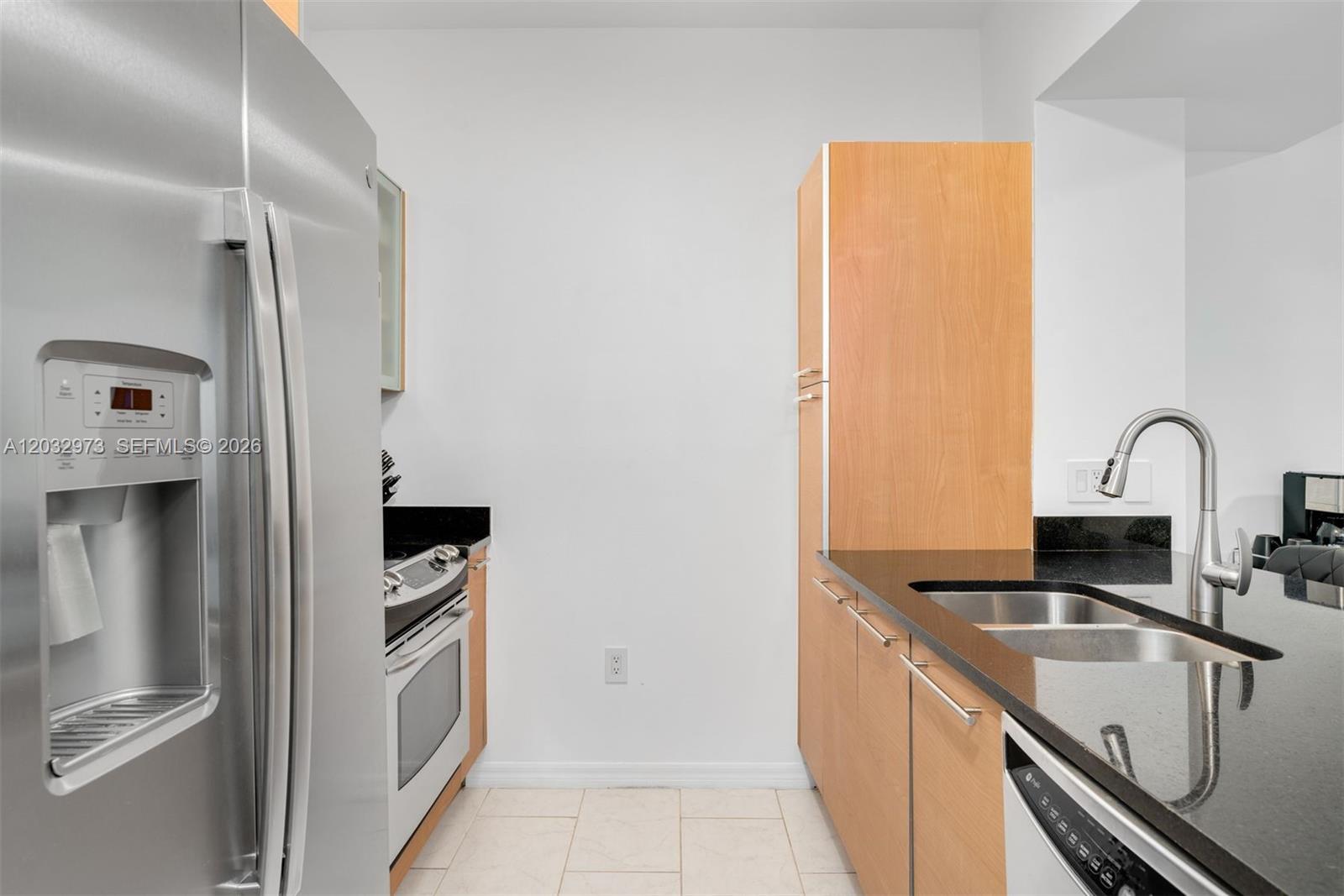 THE PLAZA 851 BRICKELL CO - Residential