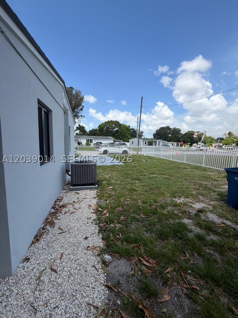 BUNCHE PARK 1 ADDN - Residential Lease