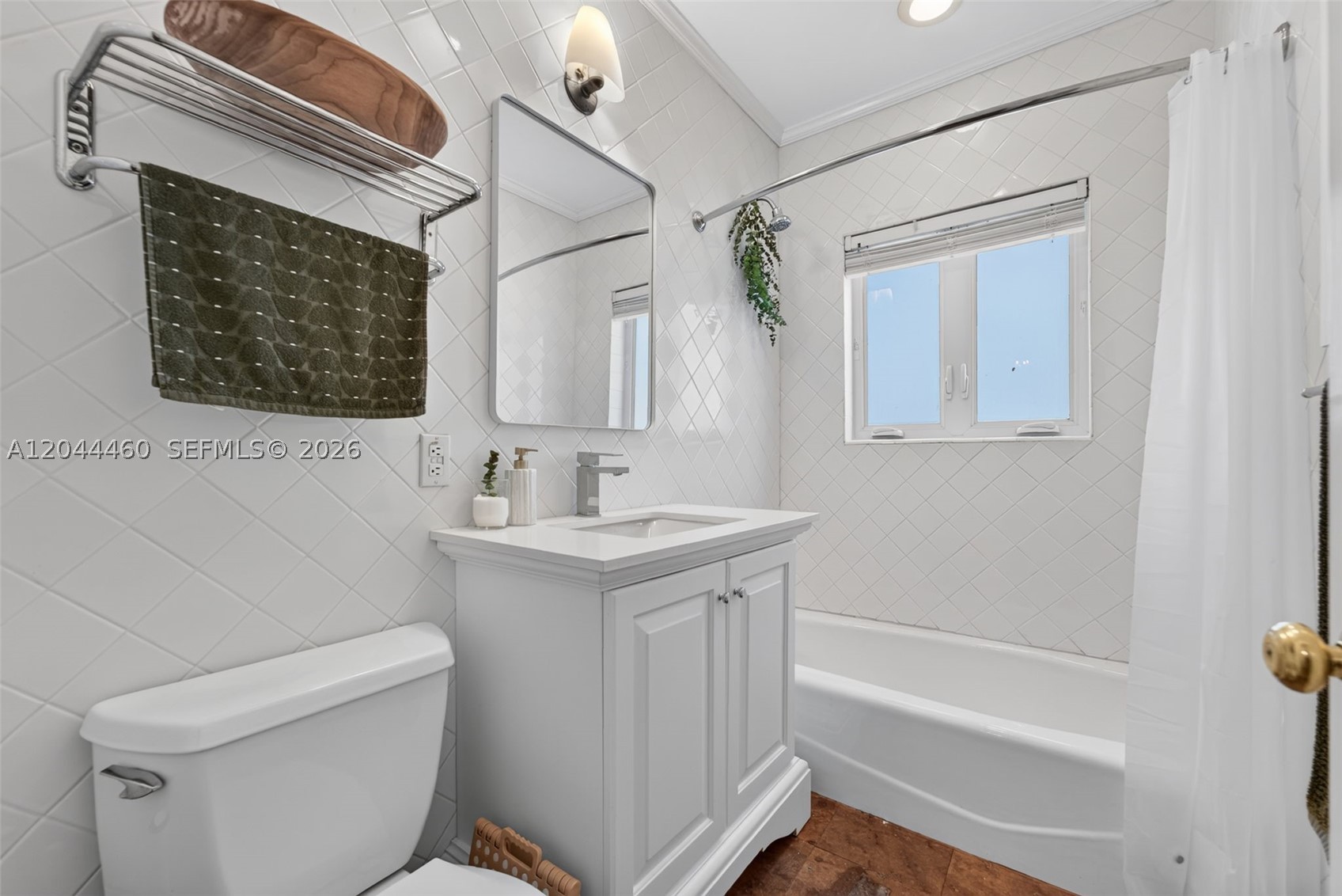 CORAL ESTATES - Residential Lease