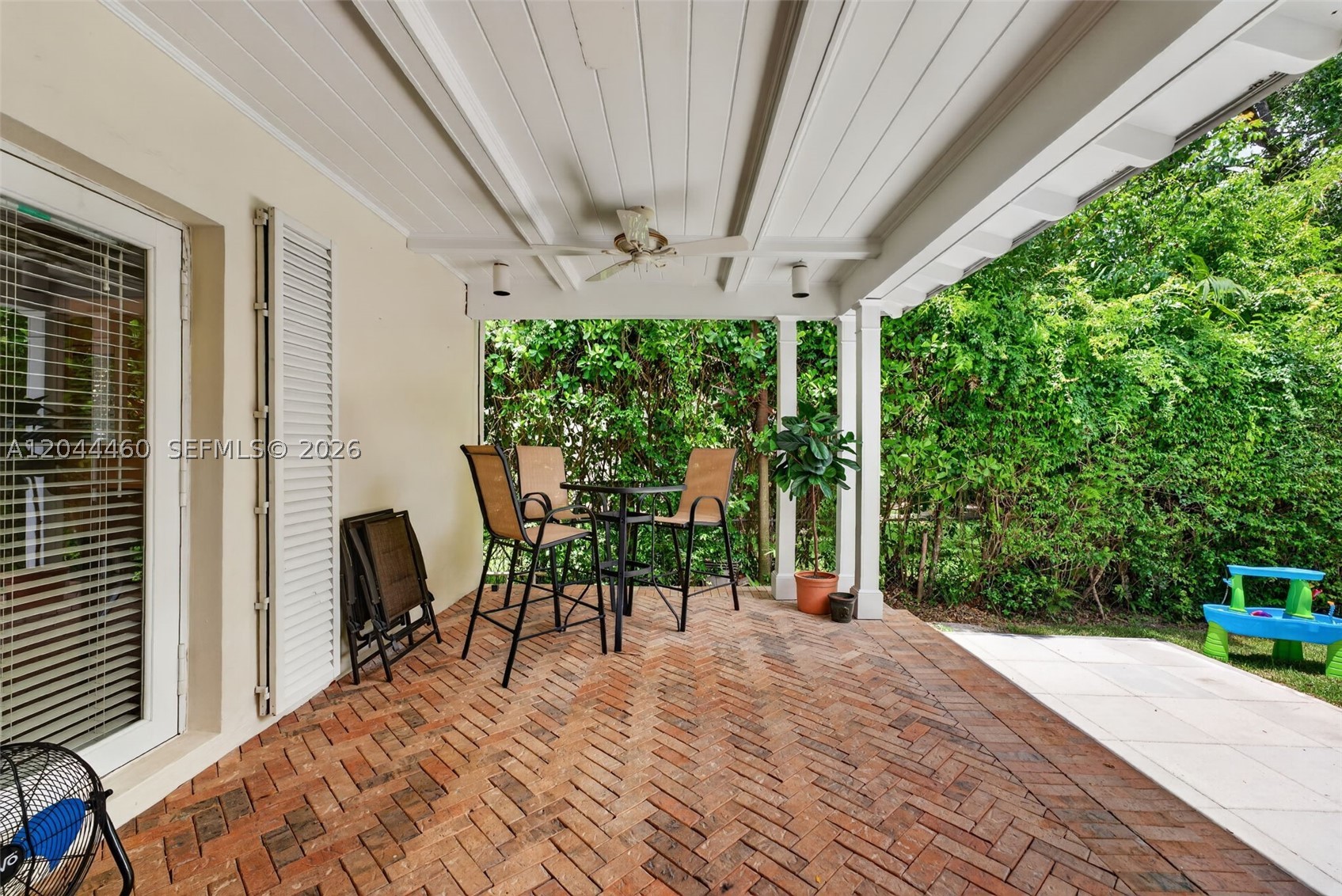 CORAL ESTATES - Residential Lease
