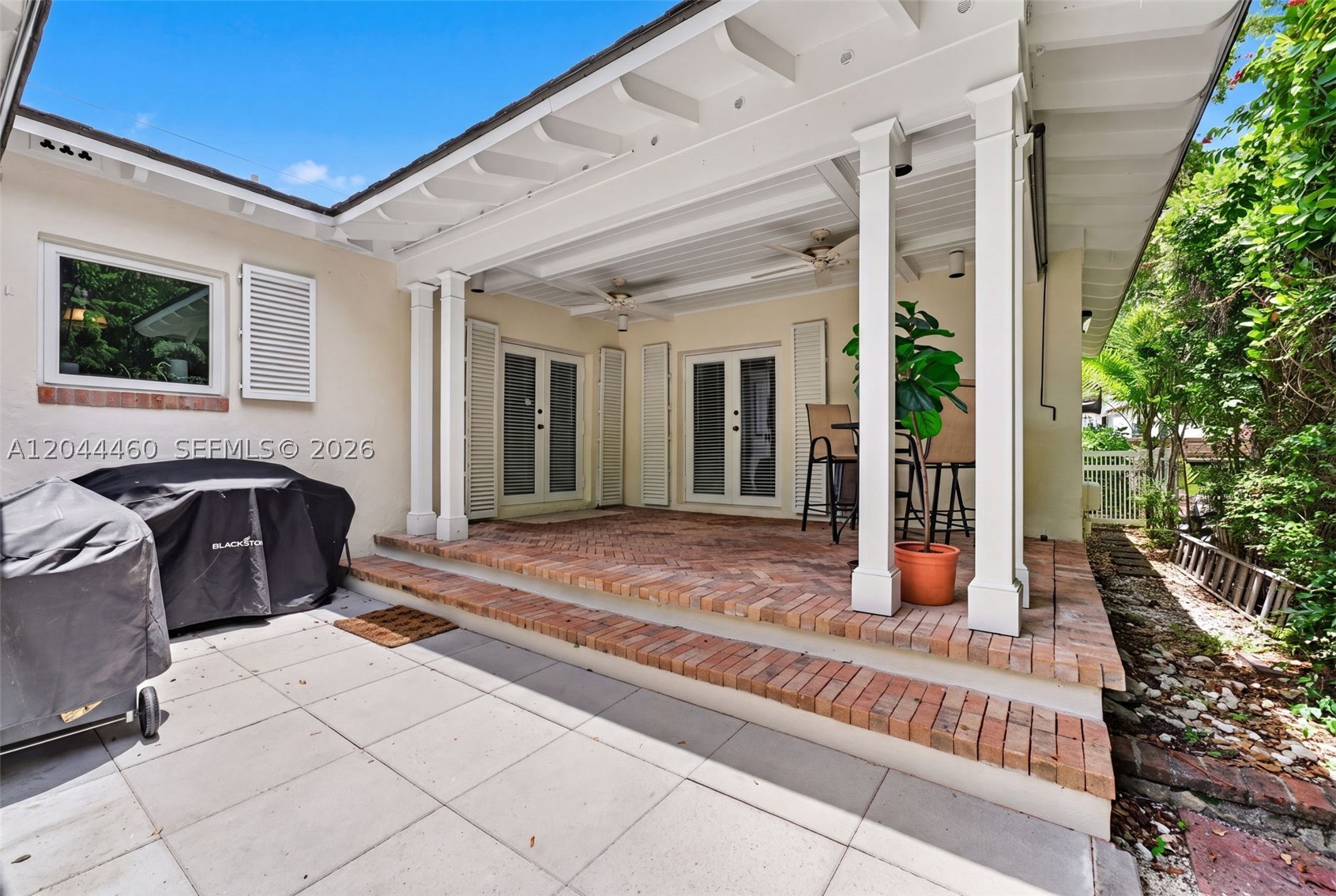 CORAL ESTATES - Residential Lease