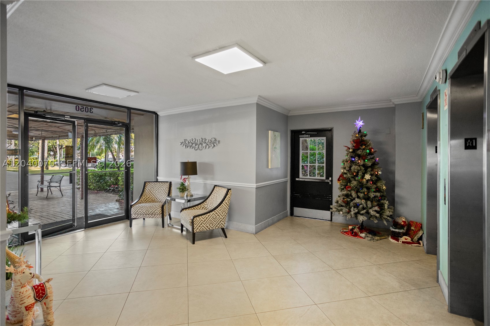 NO 8 PALM-AIRE COUNTRY CL - Residential