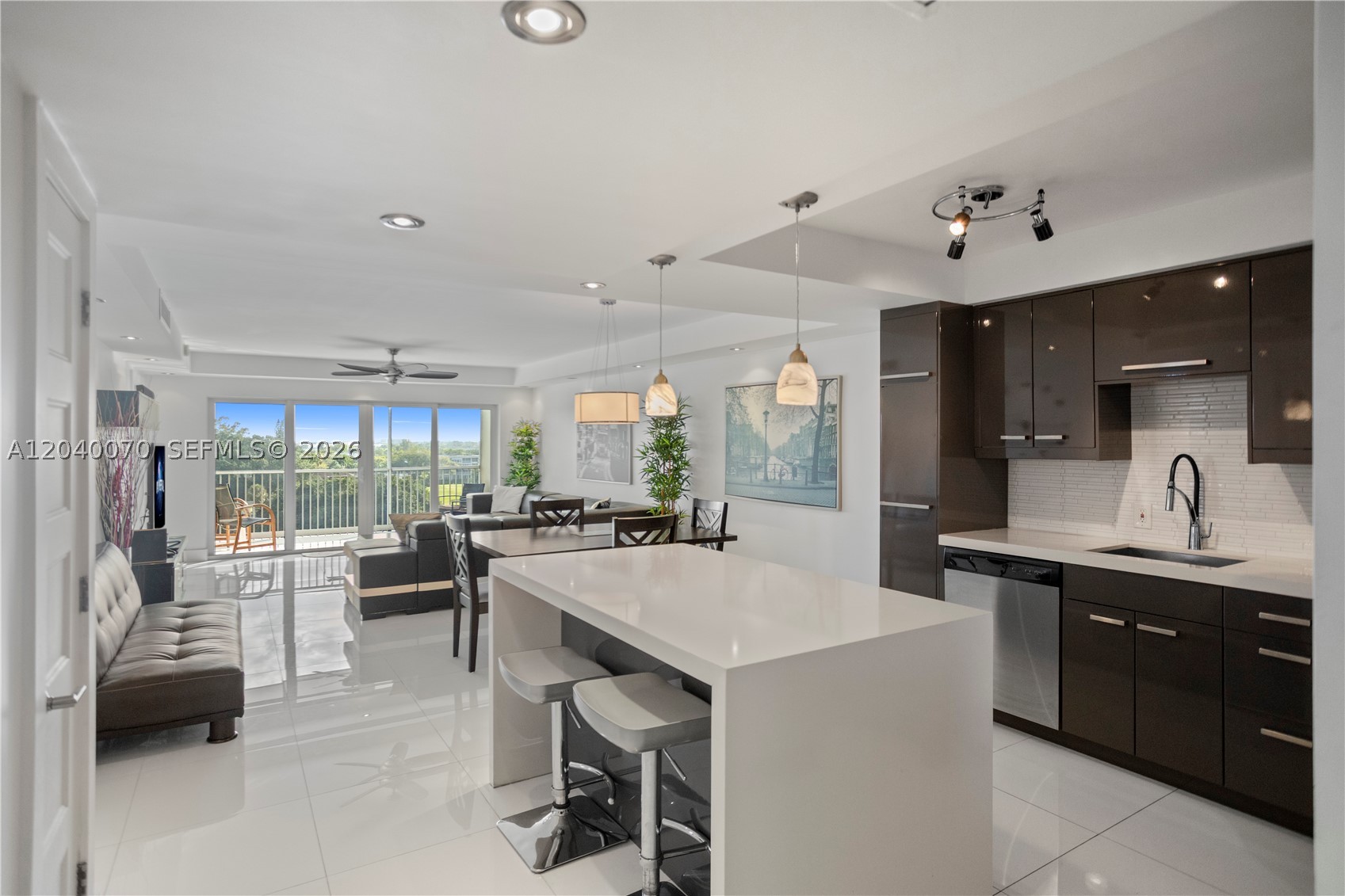 NO 8 PALM-AIRE COUNTRY CL - Residential