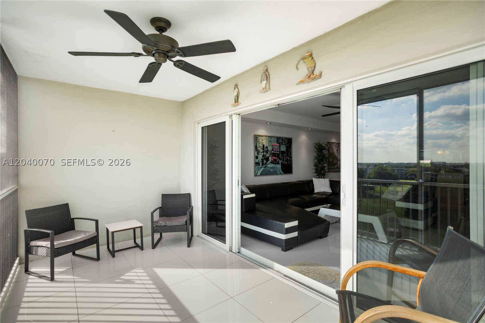 NO 8 PALM-AIRE COUNTRY CL - Residential