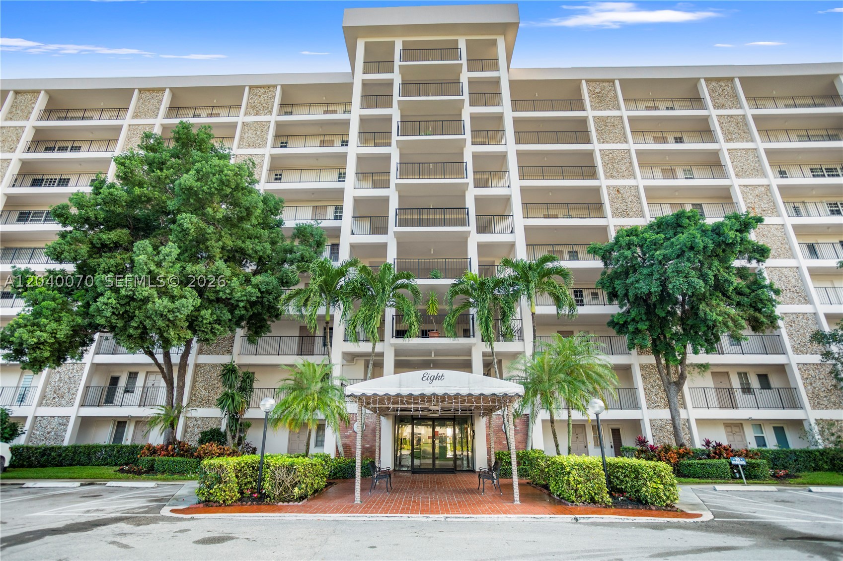 NO 8 PALM-AIRE COUNTRY CL - Residential
