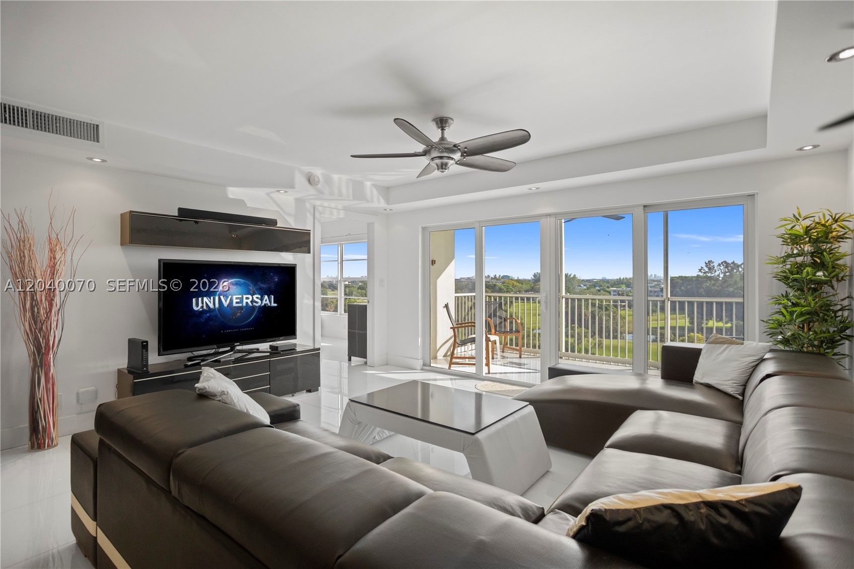 NO 8 PALM-AIRE COUNTRY CL - Residential