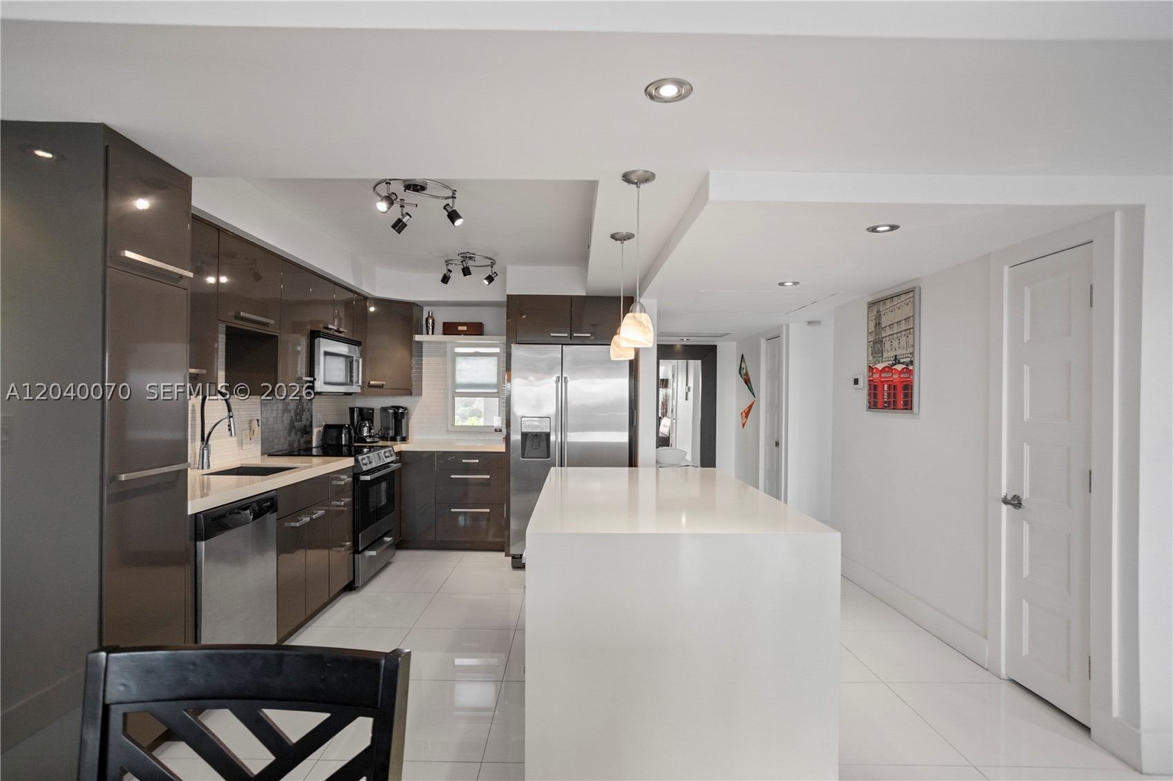 NO 8 PALM-AIRE COUNTRY CL - Residential