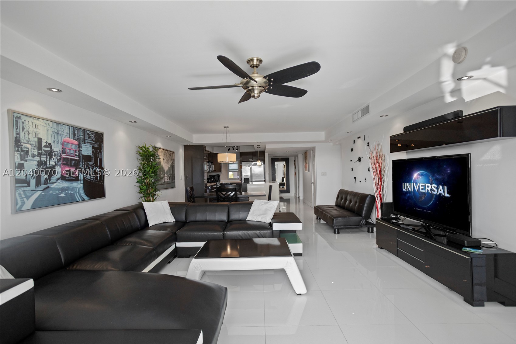 NO 8 PALM-AIRE COUNTRY CL - Residential