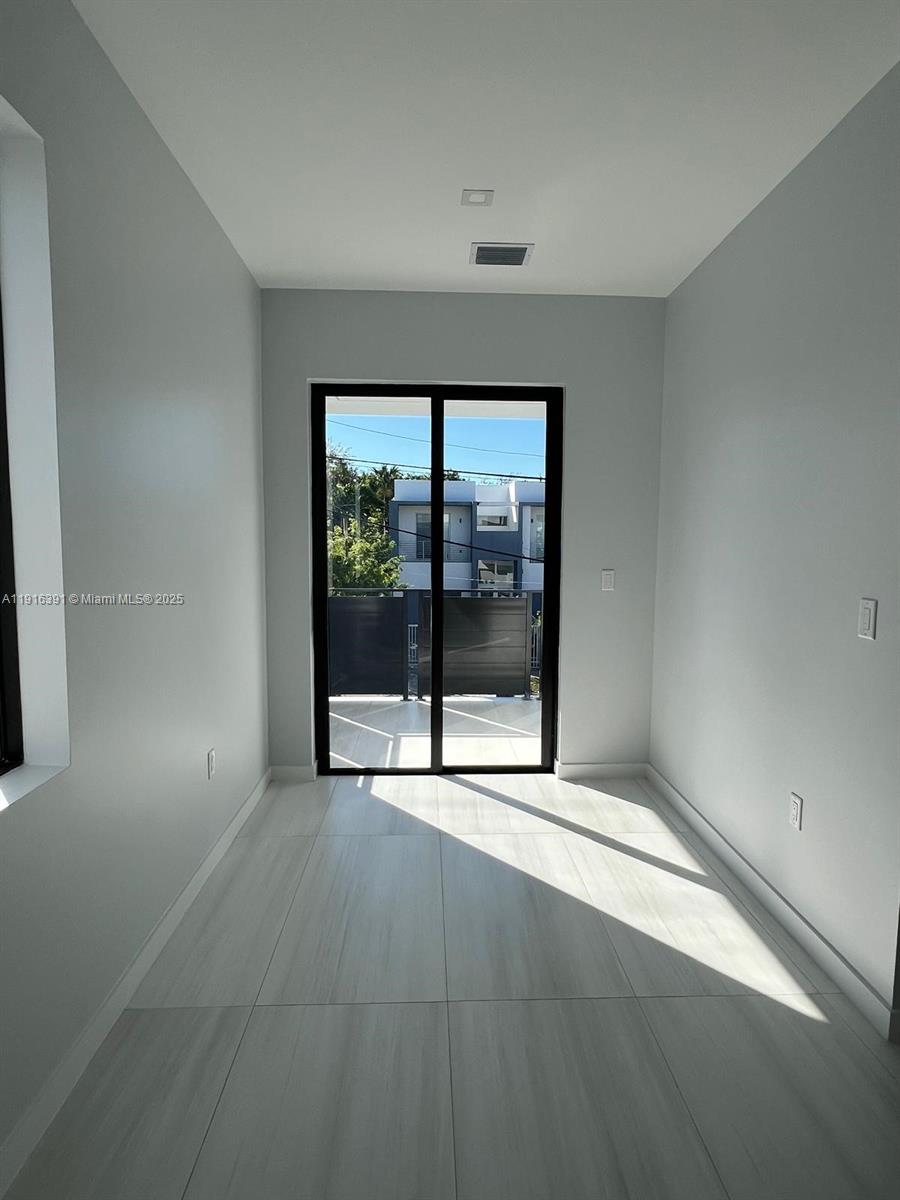 EAST SHENANDOAH - Residential