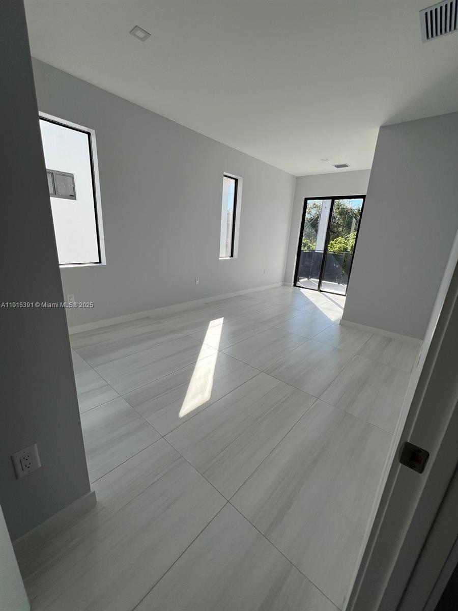 EAST SHENANDOAH - Residential