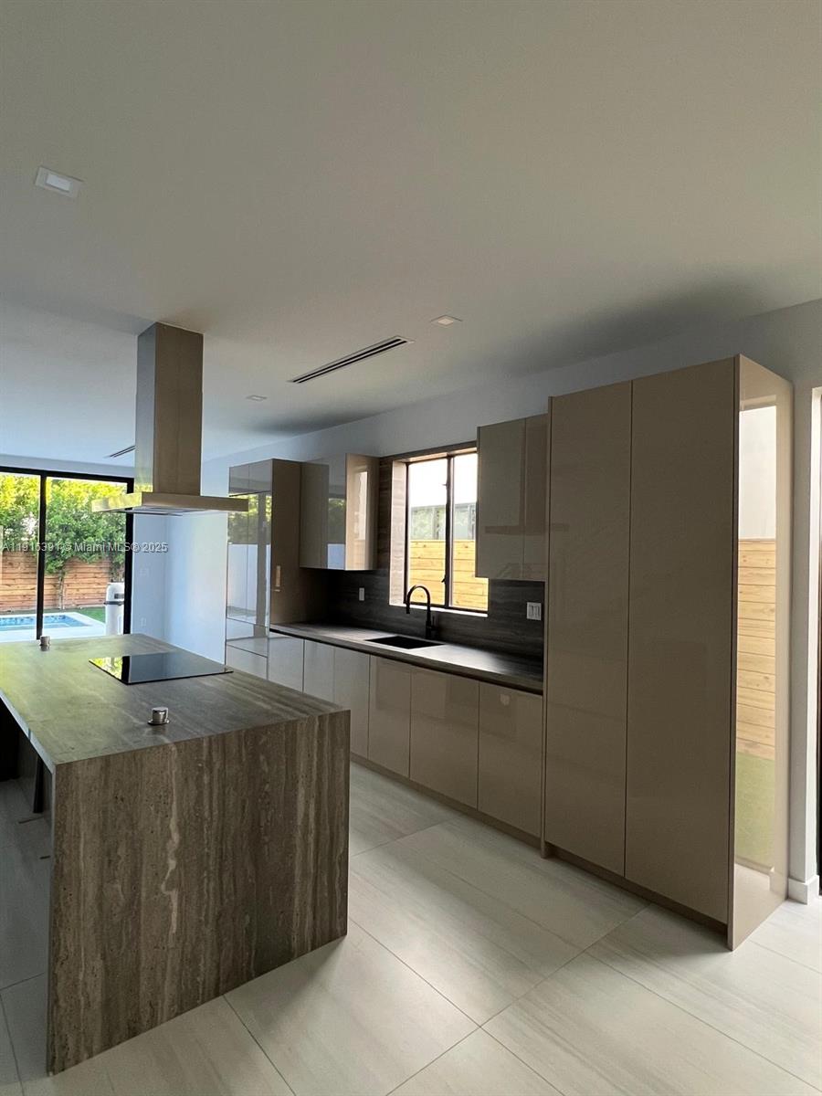 EAST SHENANDOAH - Residential