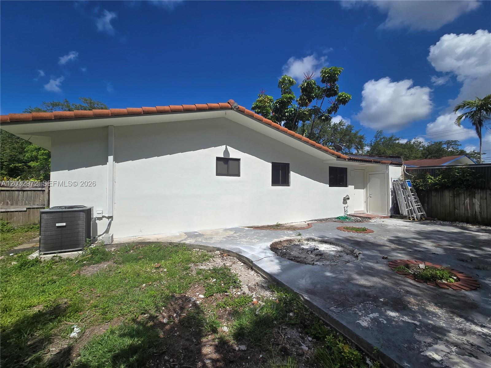 MACA PATIO HOMES CONDO - Residential Lease