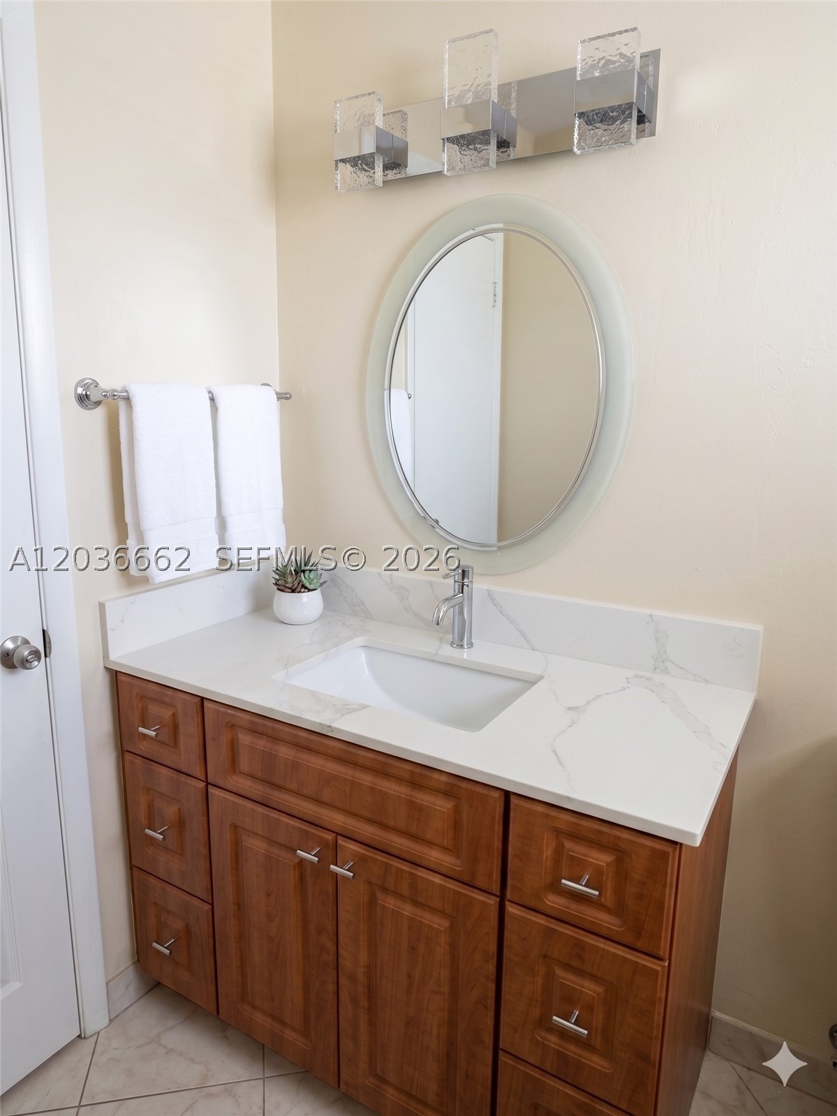 THIRD HORIZONS CONDO - Residential