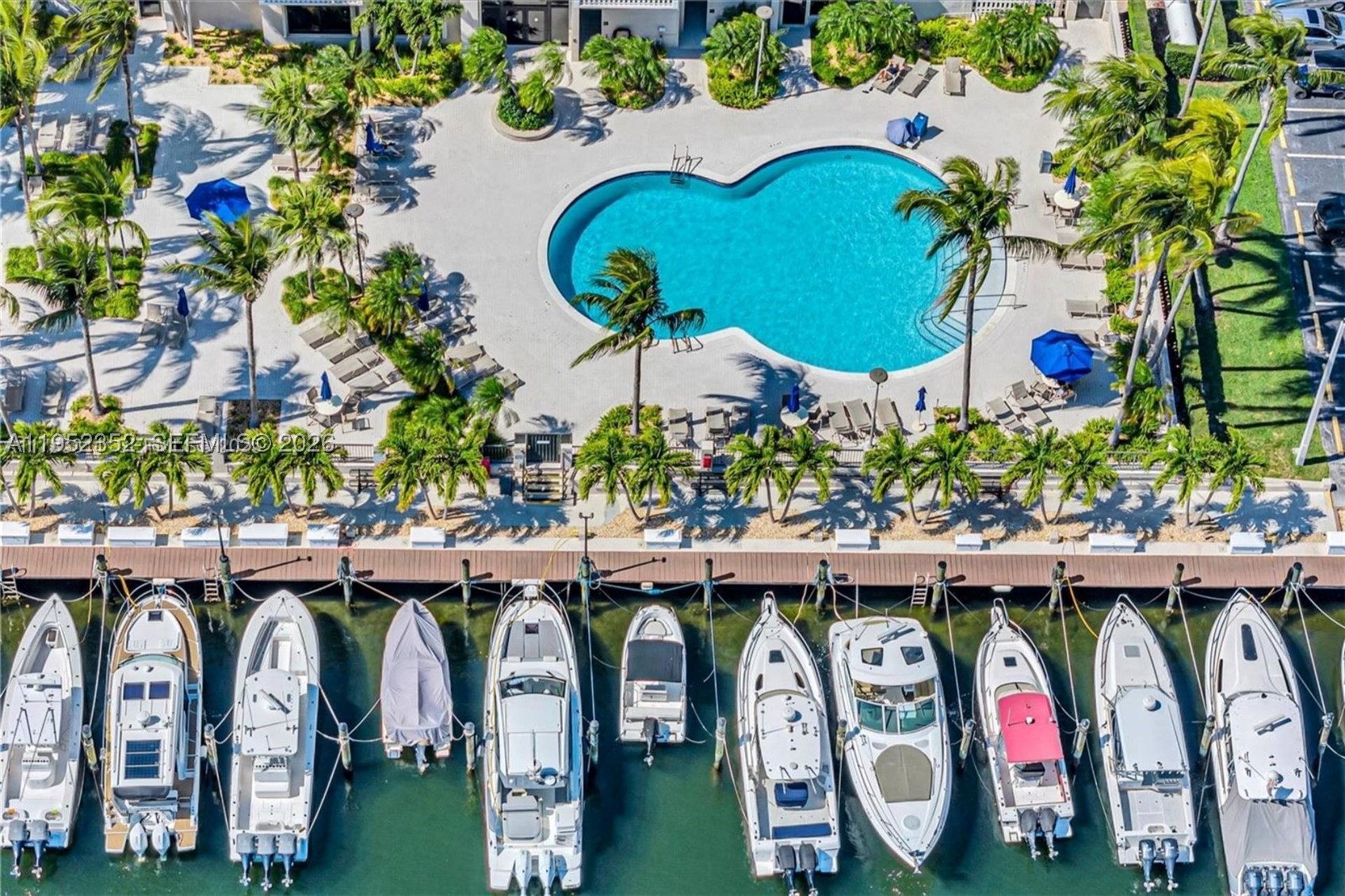 GABLES WATERWAY TOWERS CO - Residential