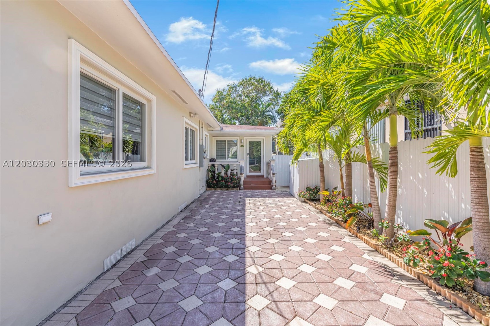 OSCEOLA GROVES - Residential Lease
