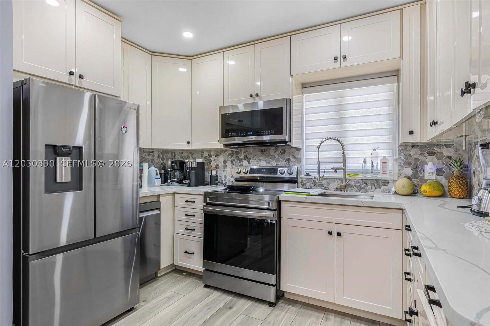 OSCEOLA GROVES - Residential Lease