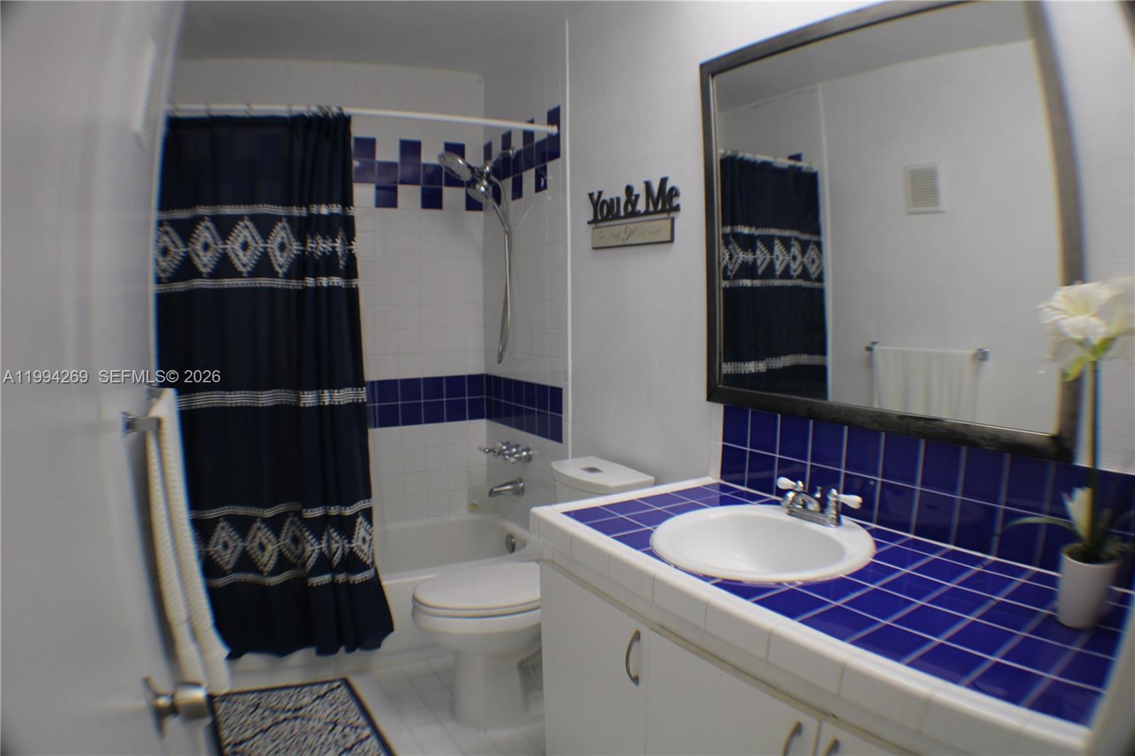 DEVON-AIRE VILLAS SEC 3 - Residential