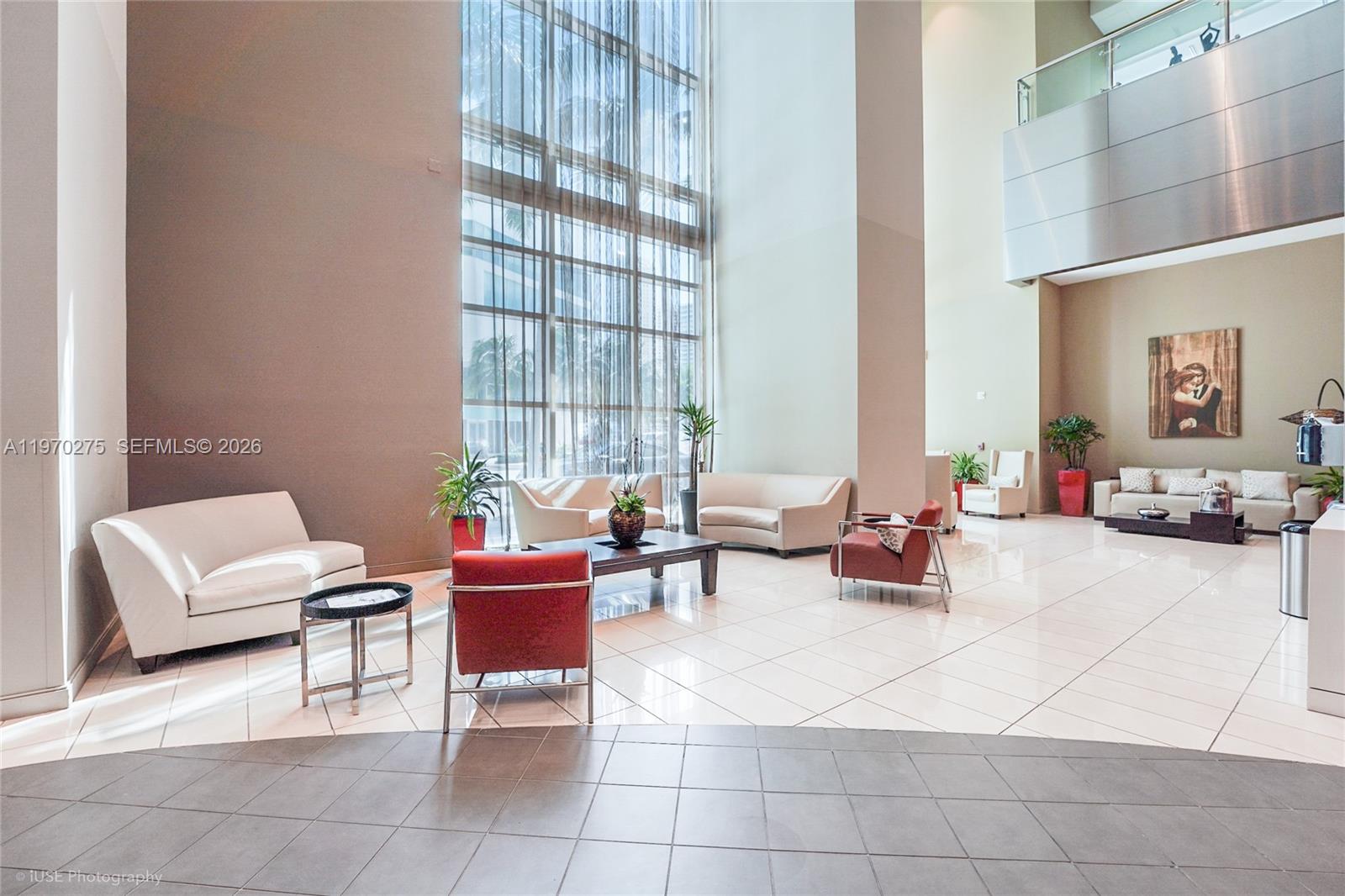 MET 1 CONDO - Residential