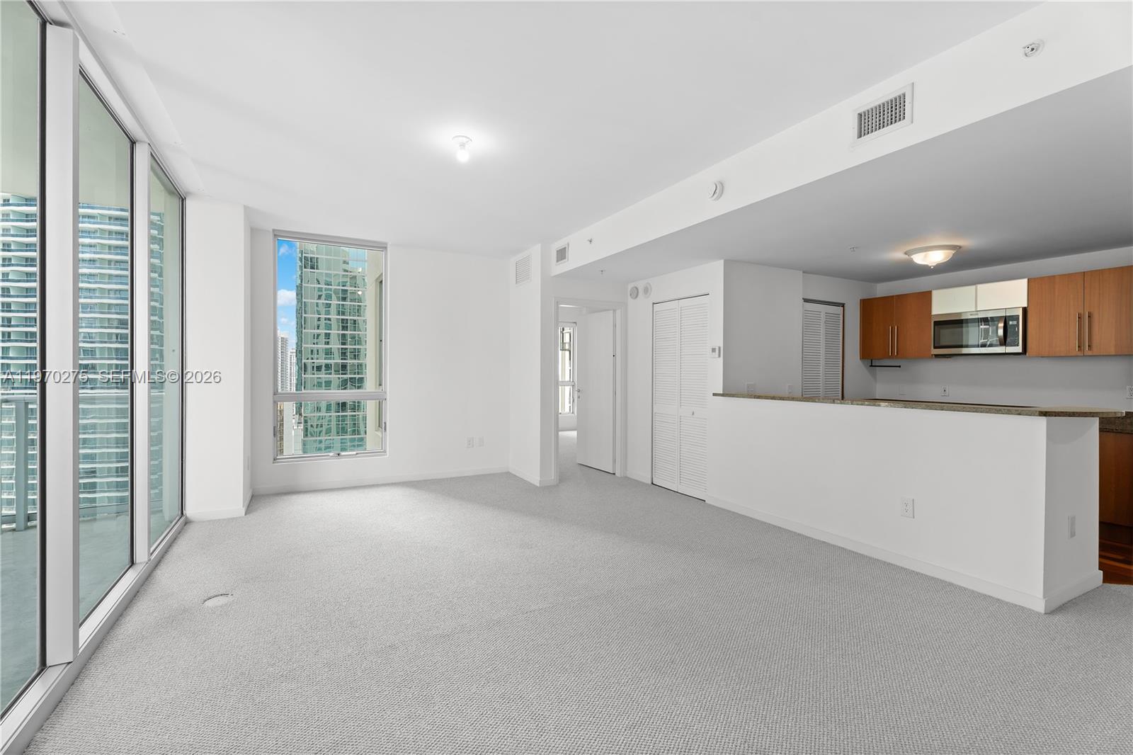 MET 1 CONDO - Residential