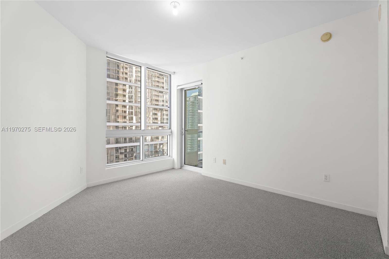 MET 1 CONDO - Residential