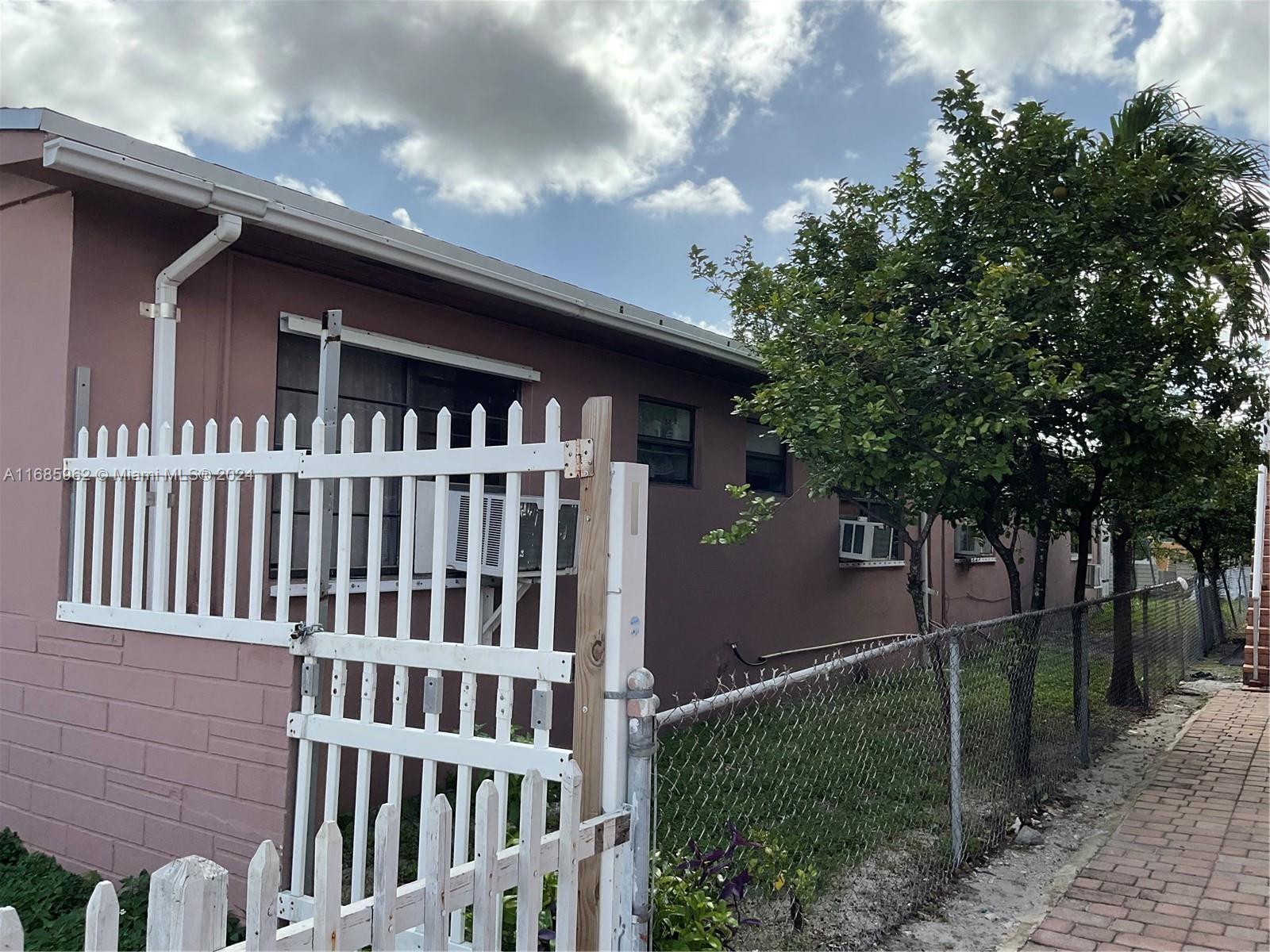 PHILLIPSONS ADDN TO HIALE - Residential Income