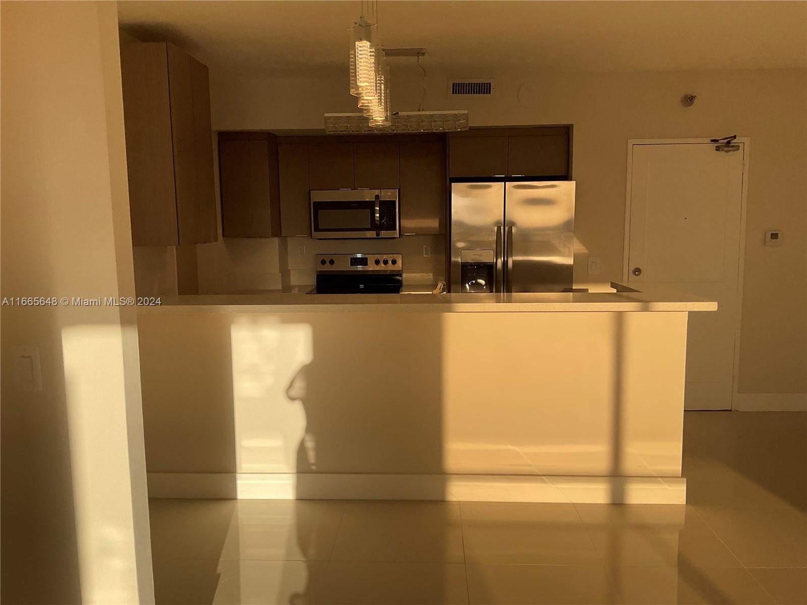 THE PLAZA OF BAL HARBOUR - Residential
