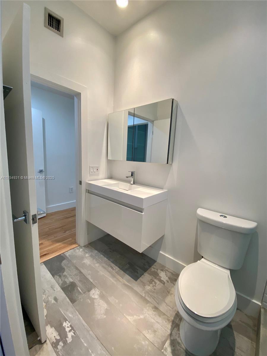 929 ON MICHIGAN CONDO - Residential
