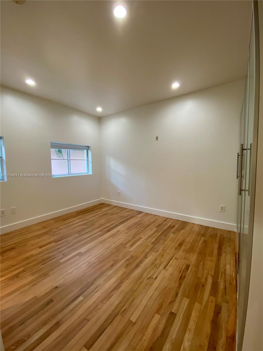929 ON MICHIGAN CONDO - Residential