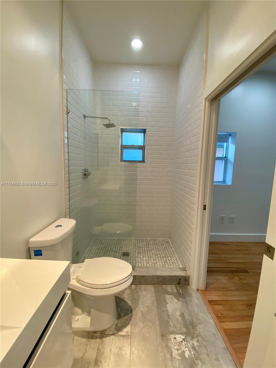 929 ON MICHIGAN CONDO - Residential