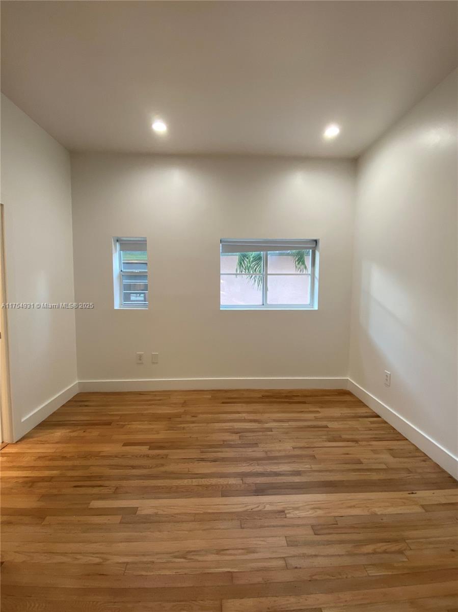 929 ON MICHIGAN CONDO - Residential