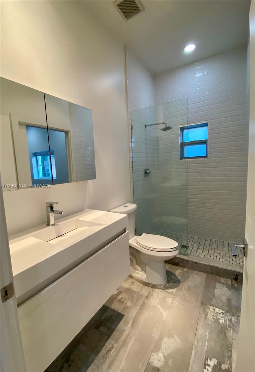 929 ON MICHIGAN CONDO - Residential