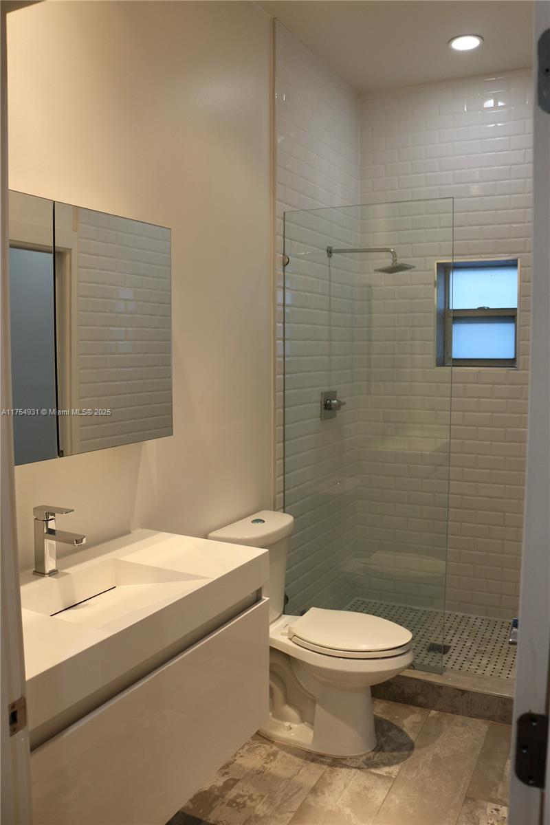 929 ON MICHIGAN CONDO - Residential