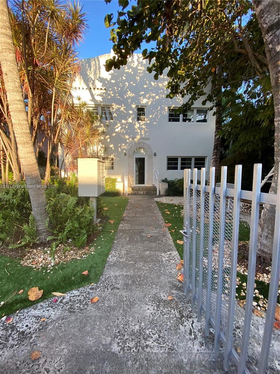 929 ON MICHIGAN CONDO - Residential