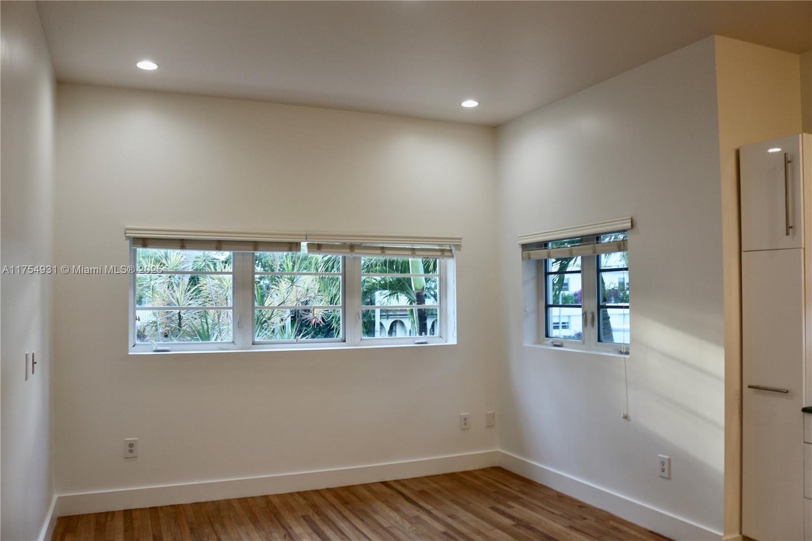 929 ON MICHIGAN CONDO - Residential