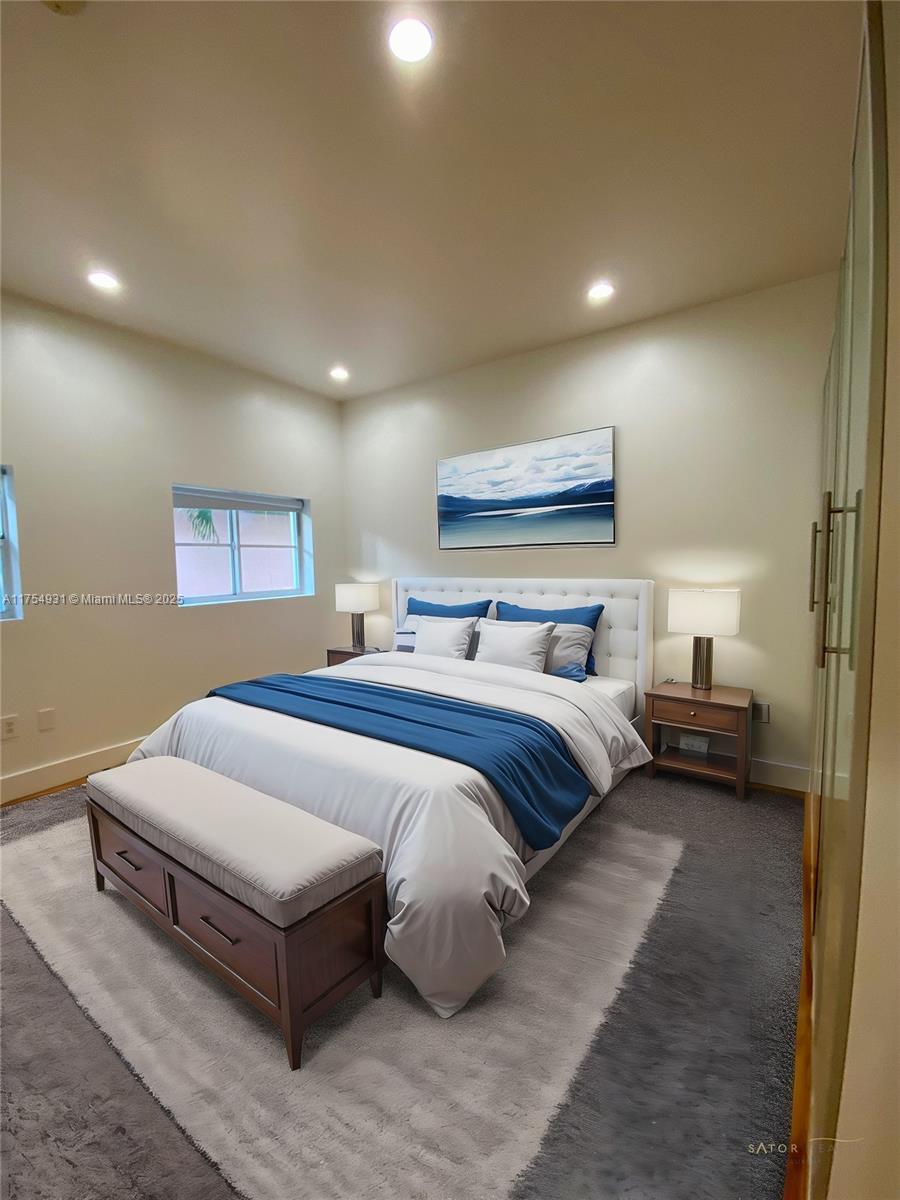 929 ON MICHIGAN CONDO - Residential