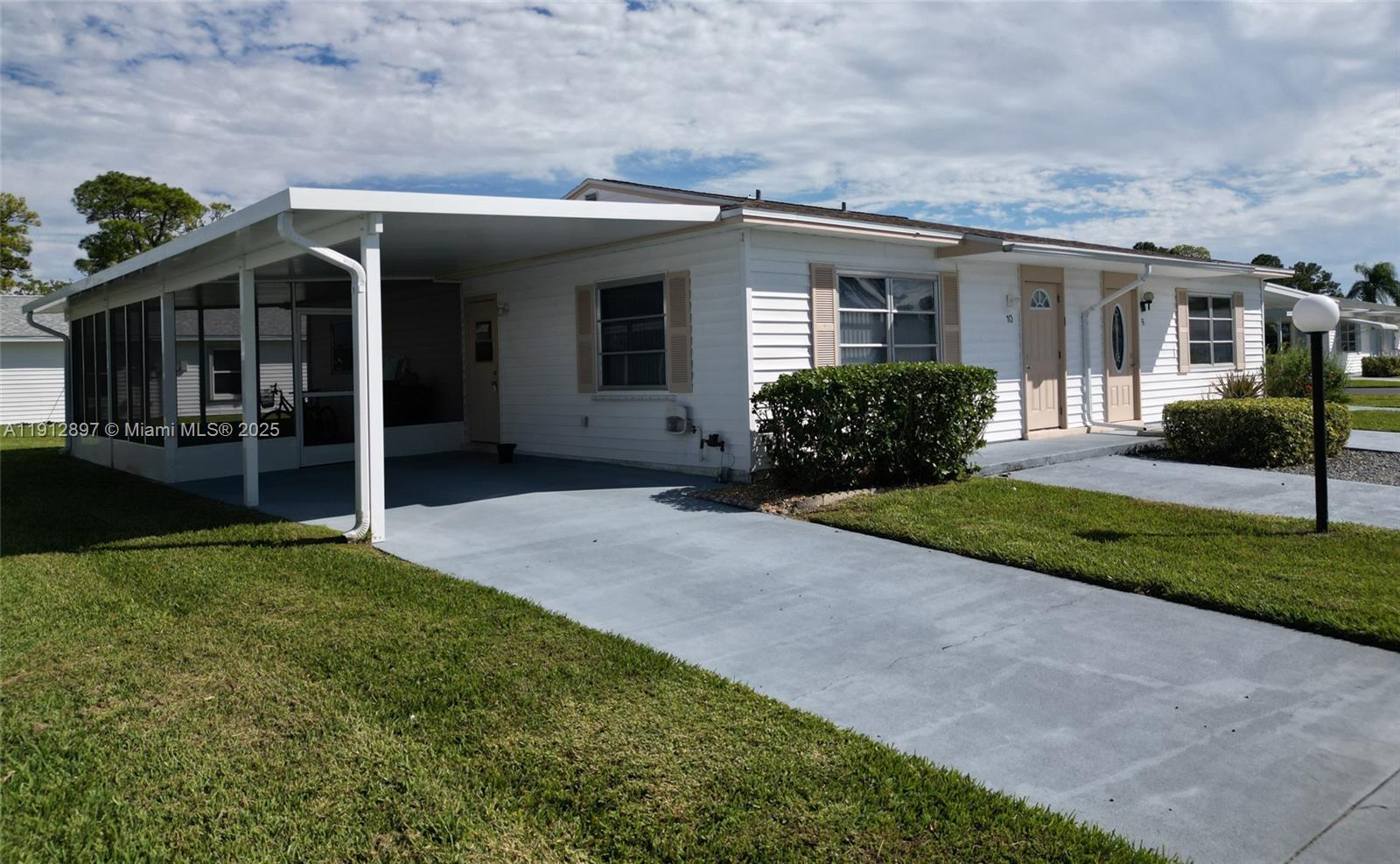Pinewood Condominium - Residential
