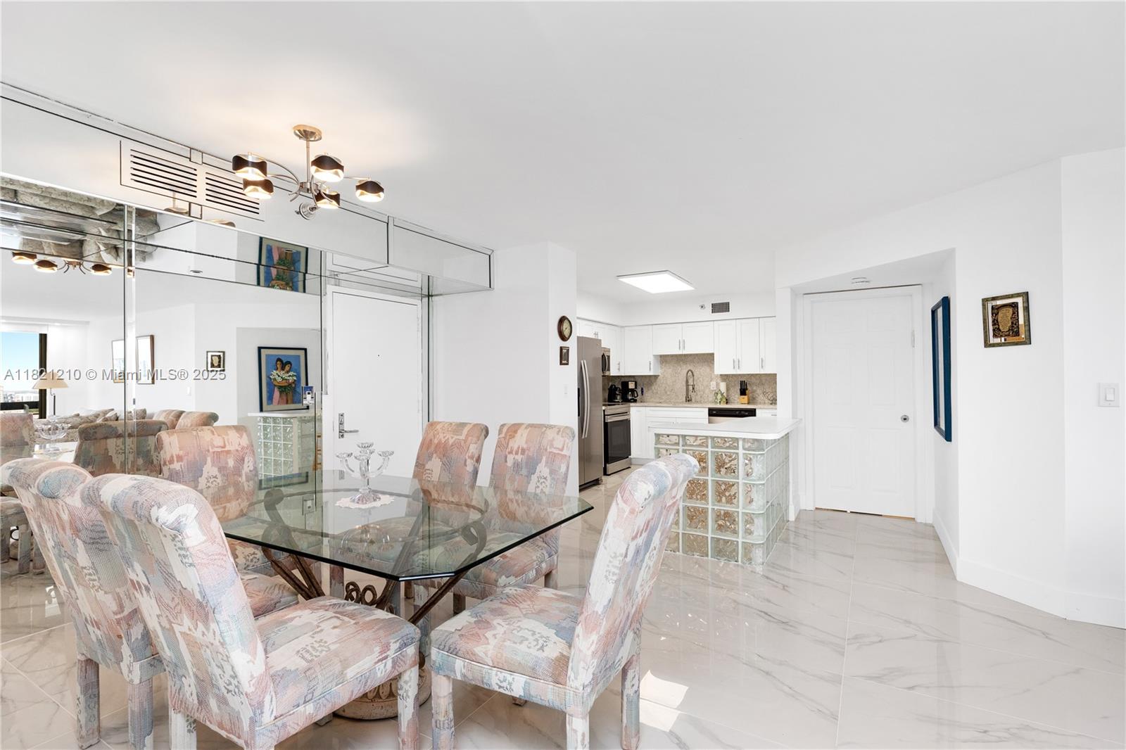 MYSTIC POINTE TOWER 500 C - Residential