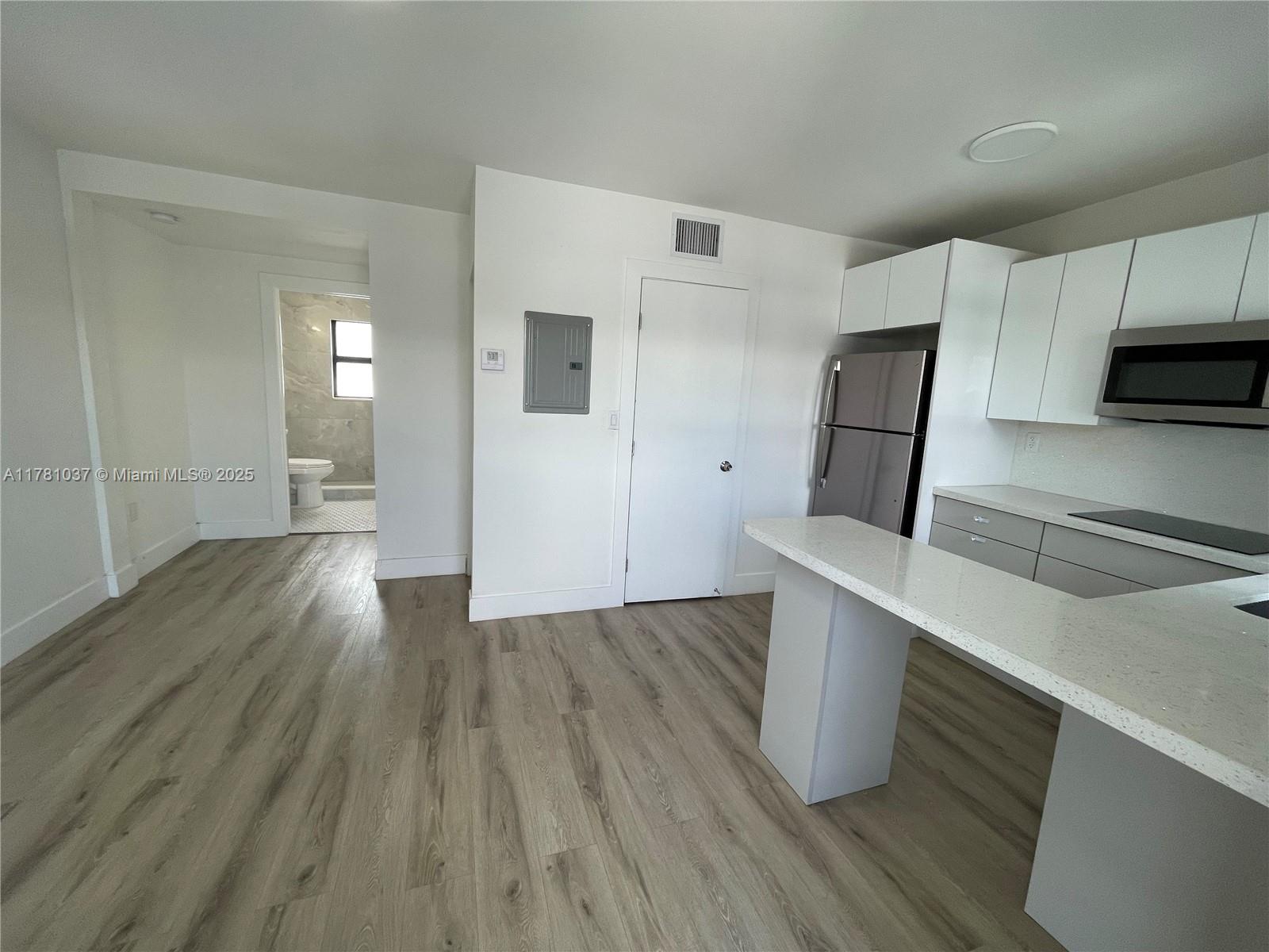 Beautifully renovated and spacious 1 bedroom 1 bathroom apartment in the best location in Wynwood, walking distance to shops, cafe's, and restaurants. Washer and dryer in unit! Rent includes fumigation, maintenance of property, and trash. Give us a call today!