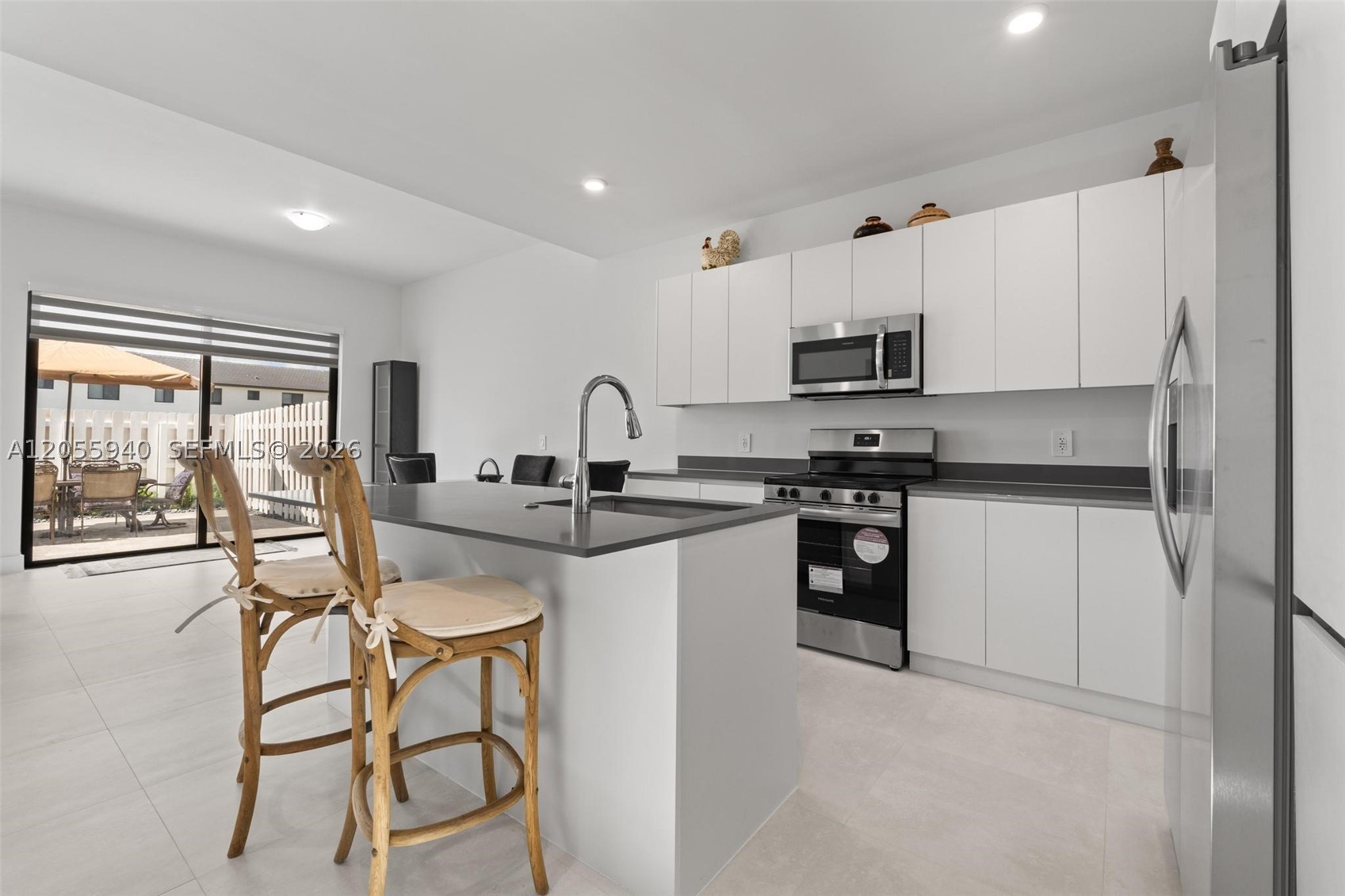CENTURY PARK SQUARE - Residential