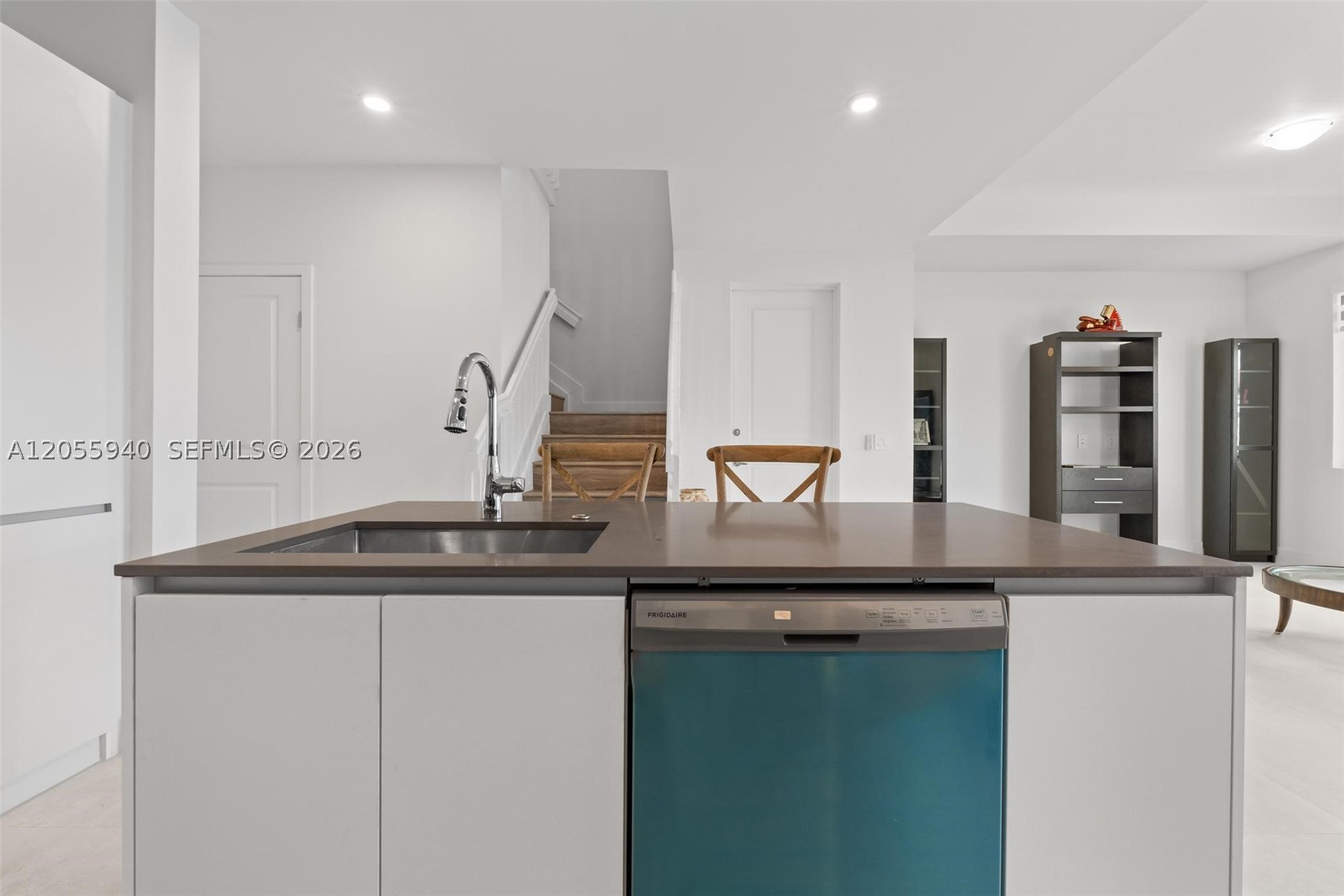 CENTURY PARK SQUARE - Residential
