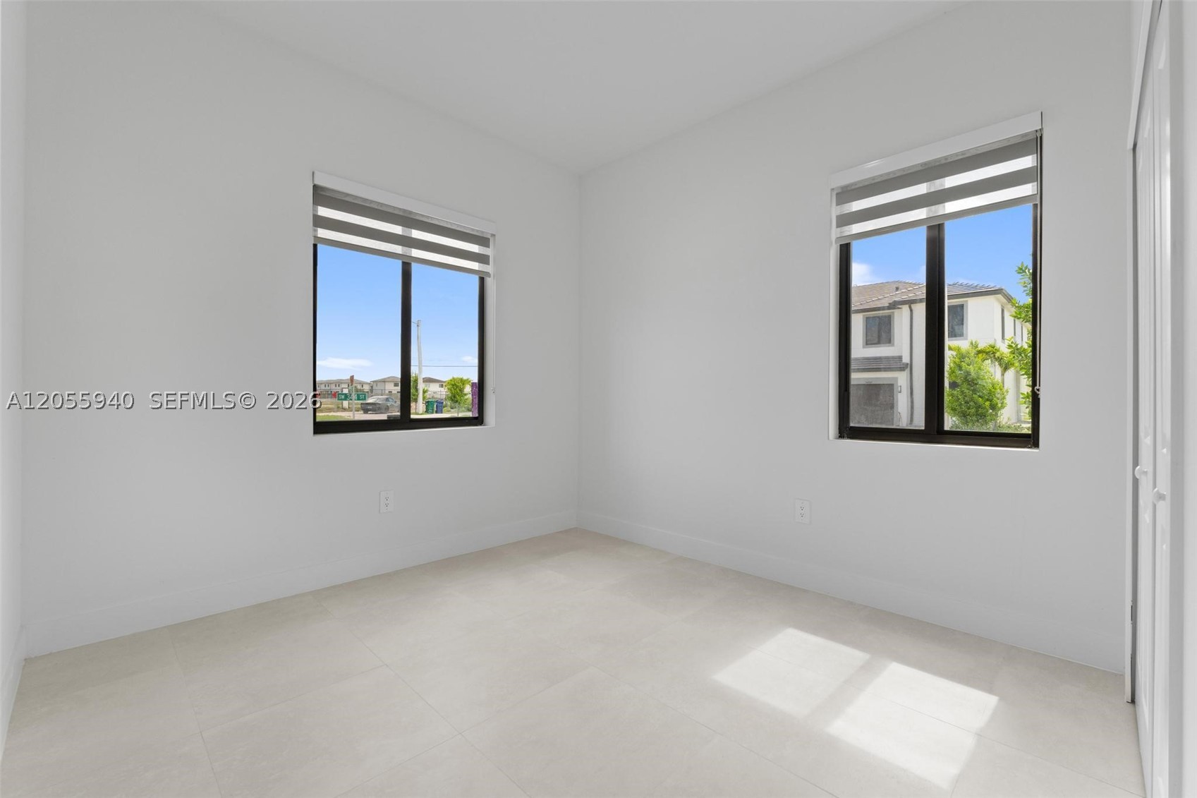 CENTURY PARK SQUARE - Residential