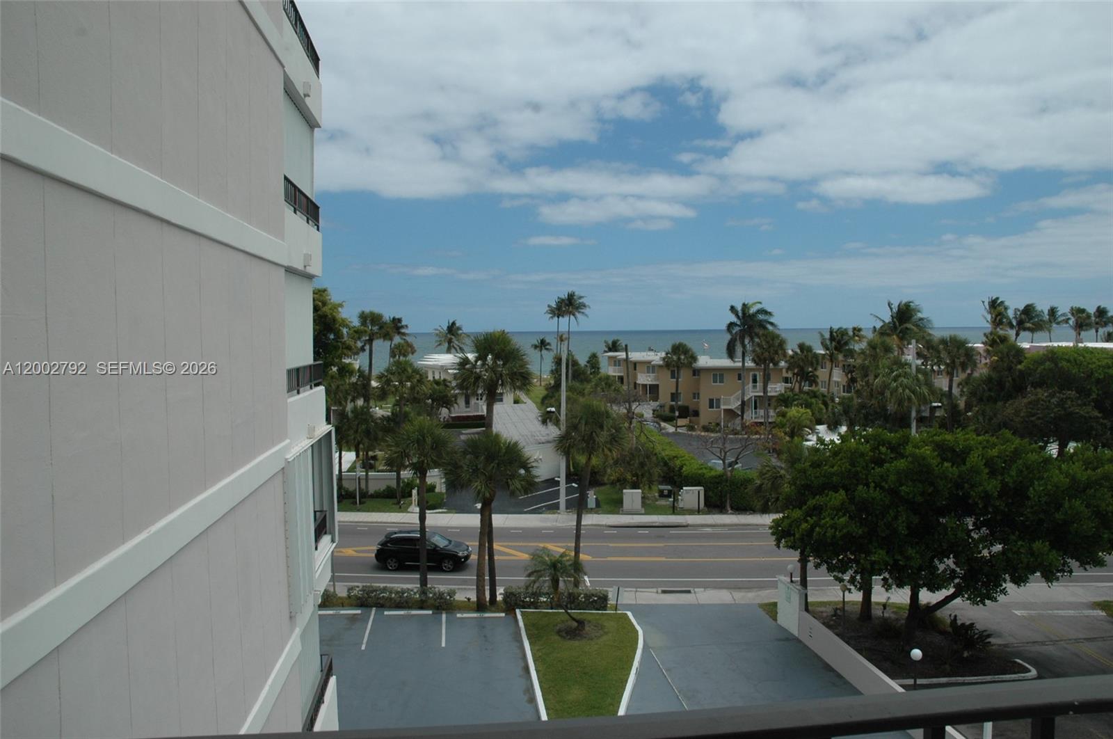 EMERALD TOWER CONDO - Residential