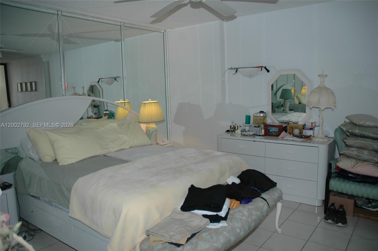 EMERALD TOWER CONDO - Residential