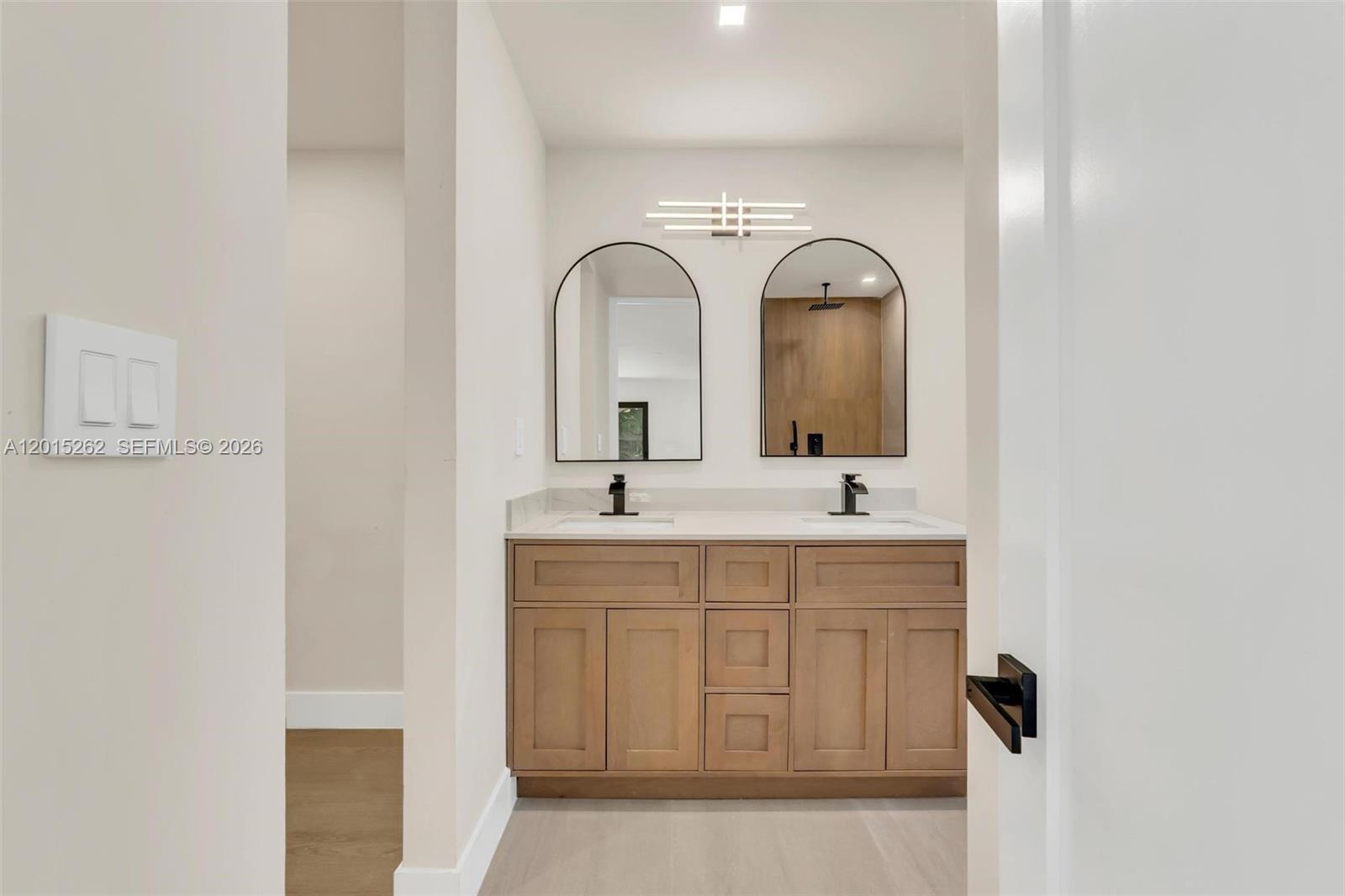 ARROWHEAD GOLF & TENNIS C - Residential