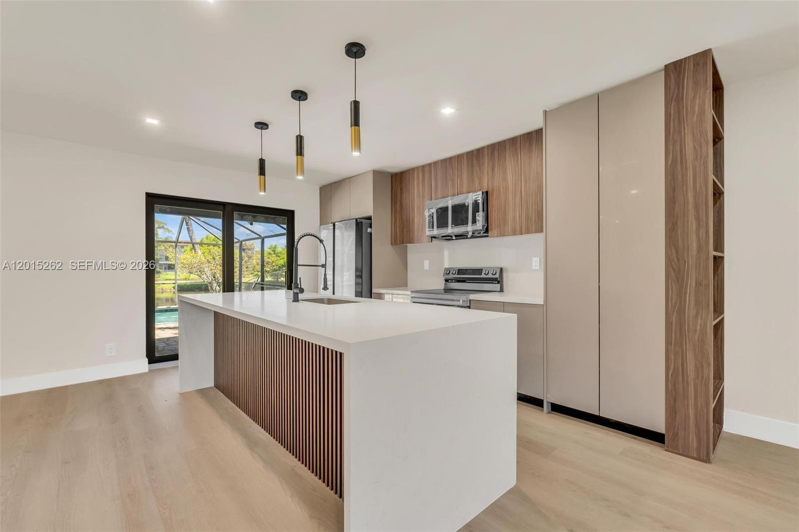 ARROWHEAD GOLF & TENNIS C - Residential